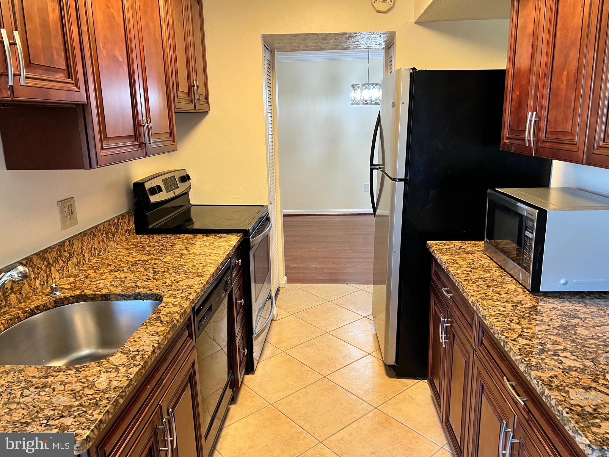 GREENBRIAR - Residential Lease