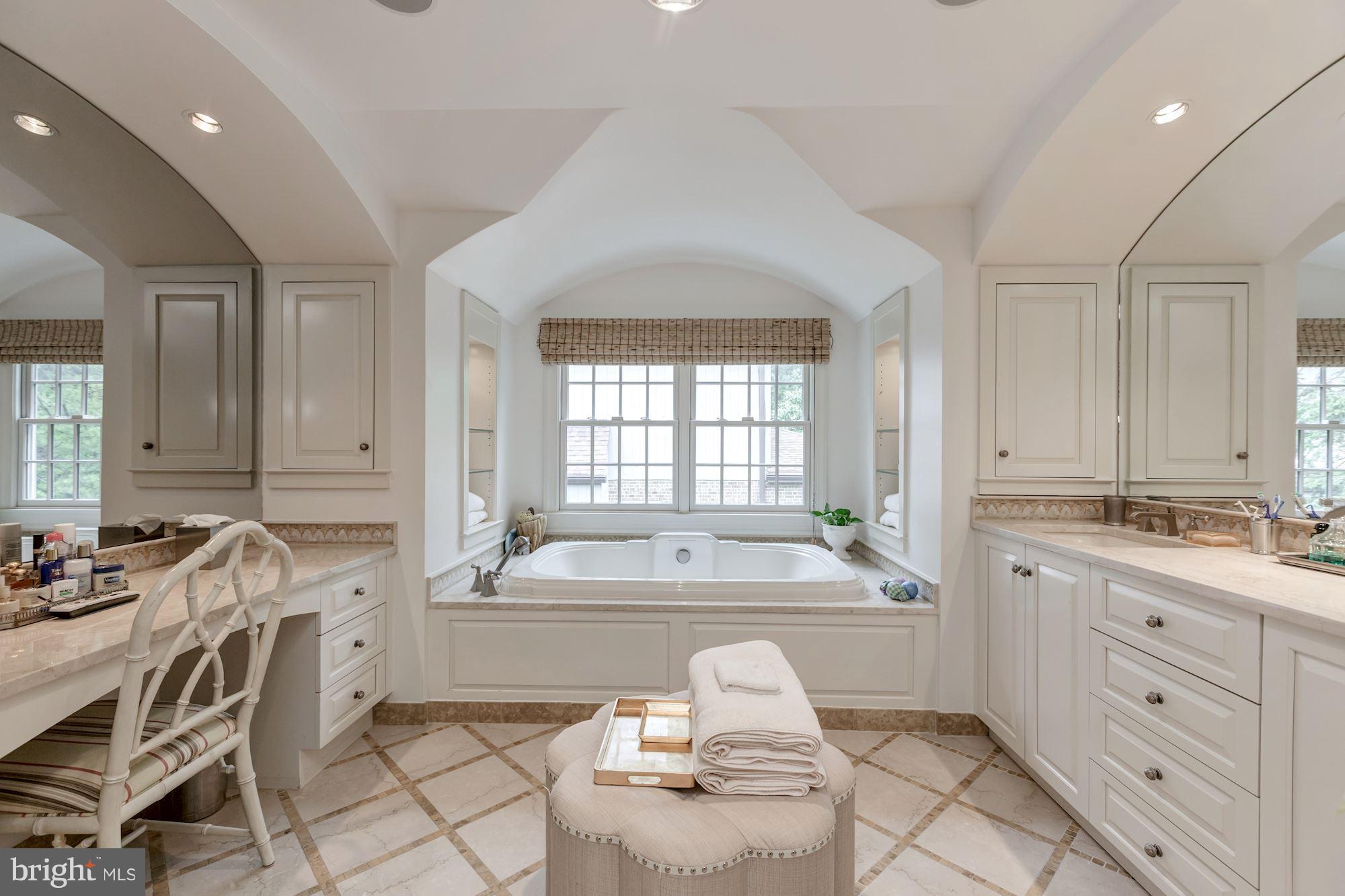 CHAIN BRIDGE FOREST - Residential