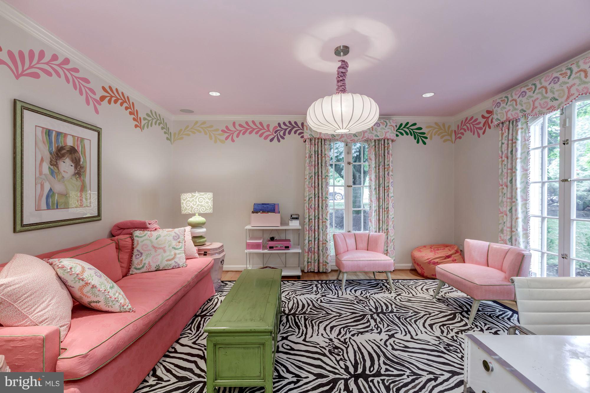 CHAIN BRIDGE FOREST - Residential