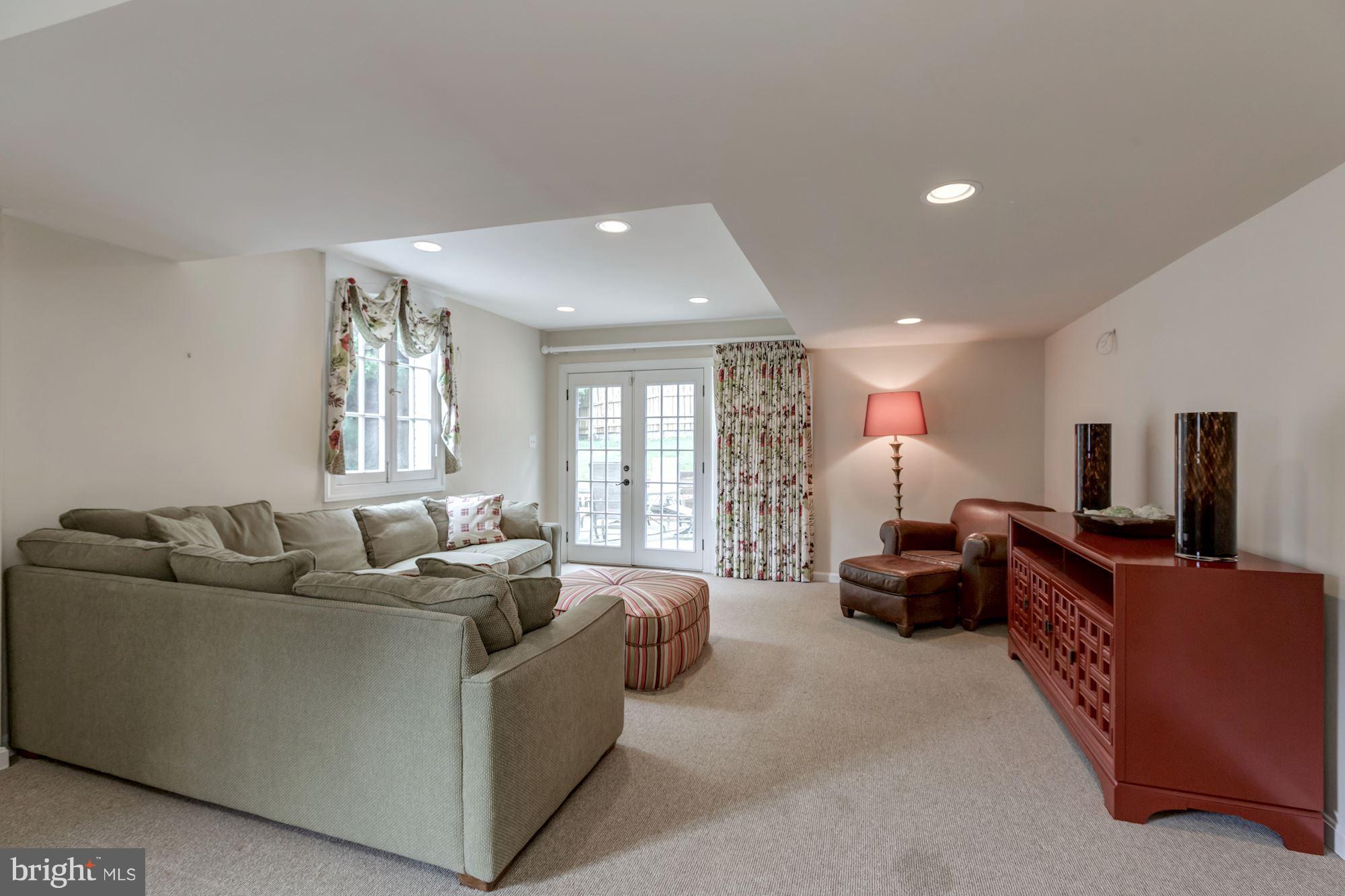 CHAIN BRIDGE FOREST - Residential