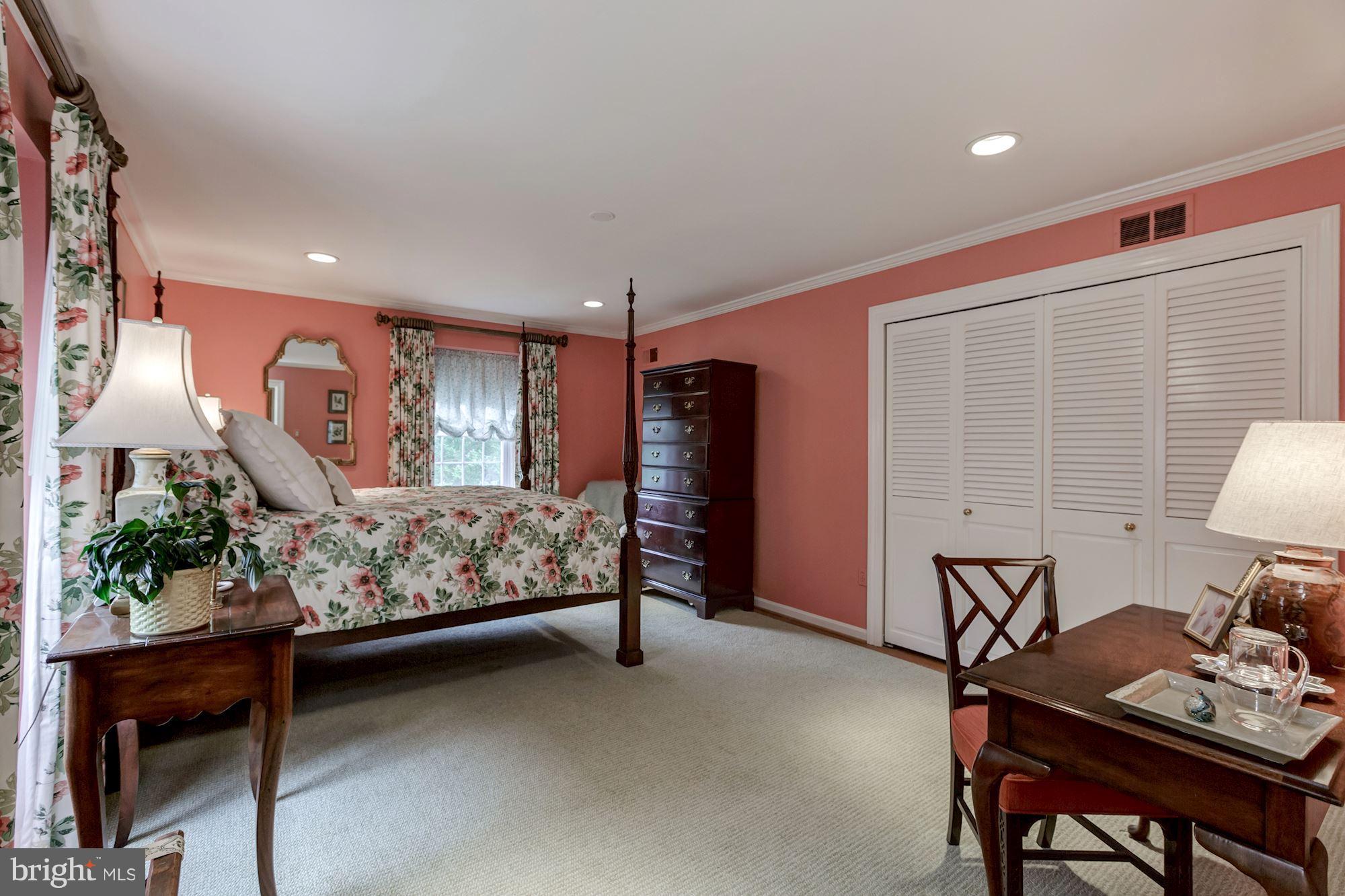 CHAIN BRIDGE FOREST - Residential