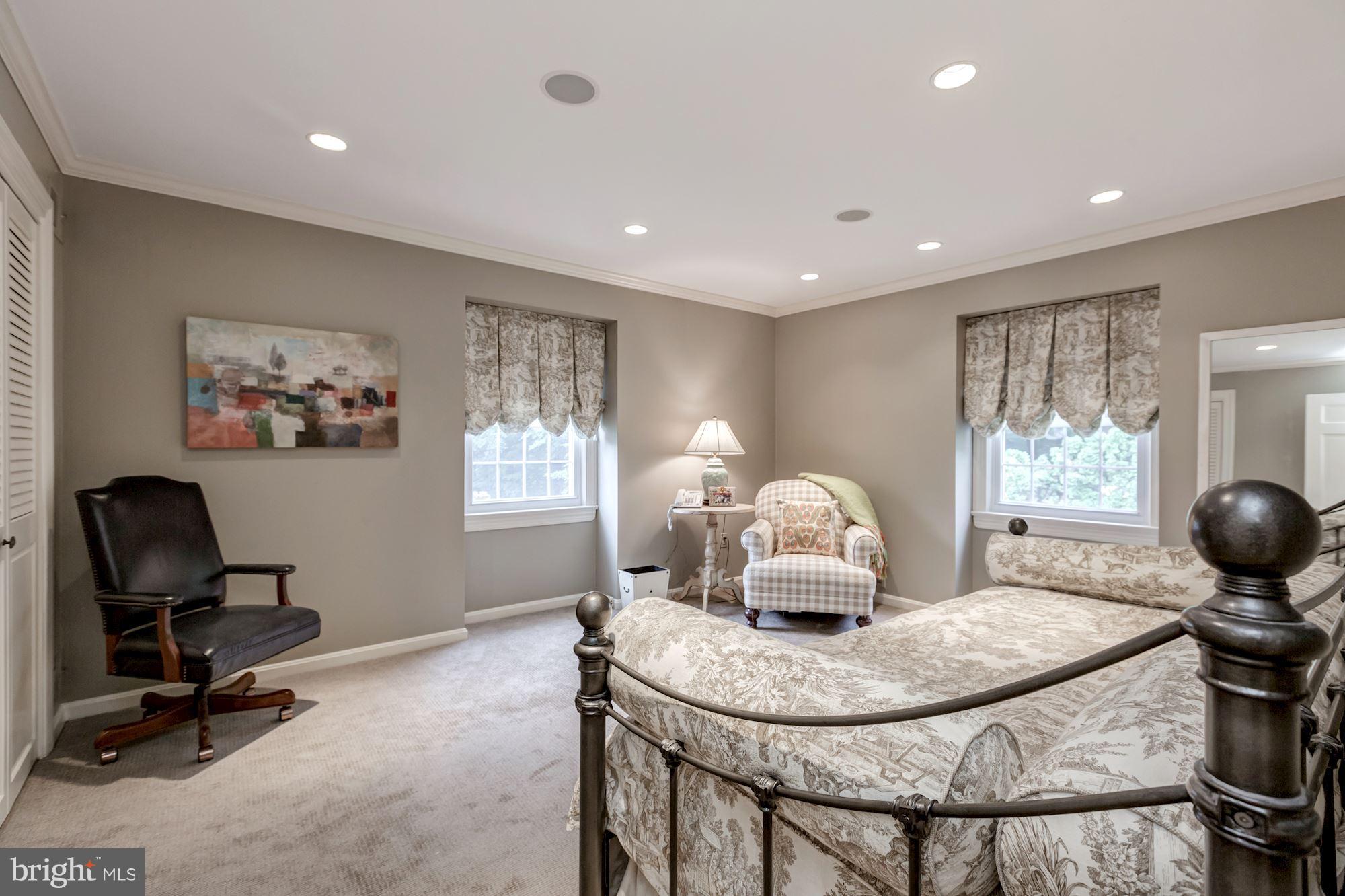 CHAIN BRIDGE FOREST - Residential