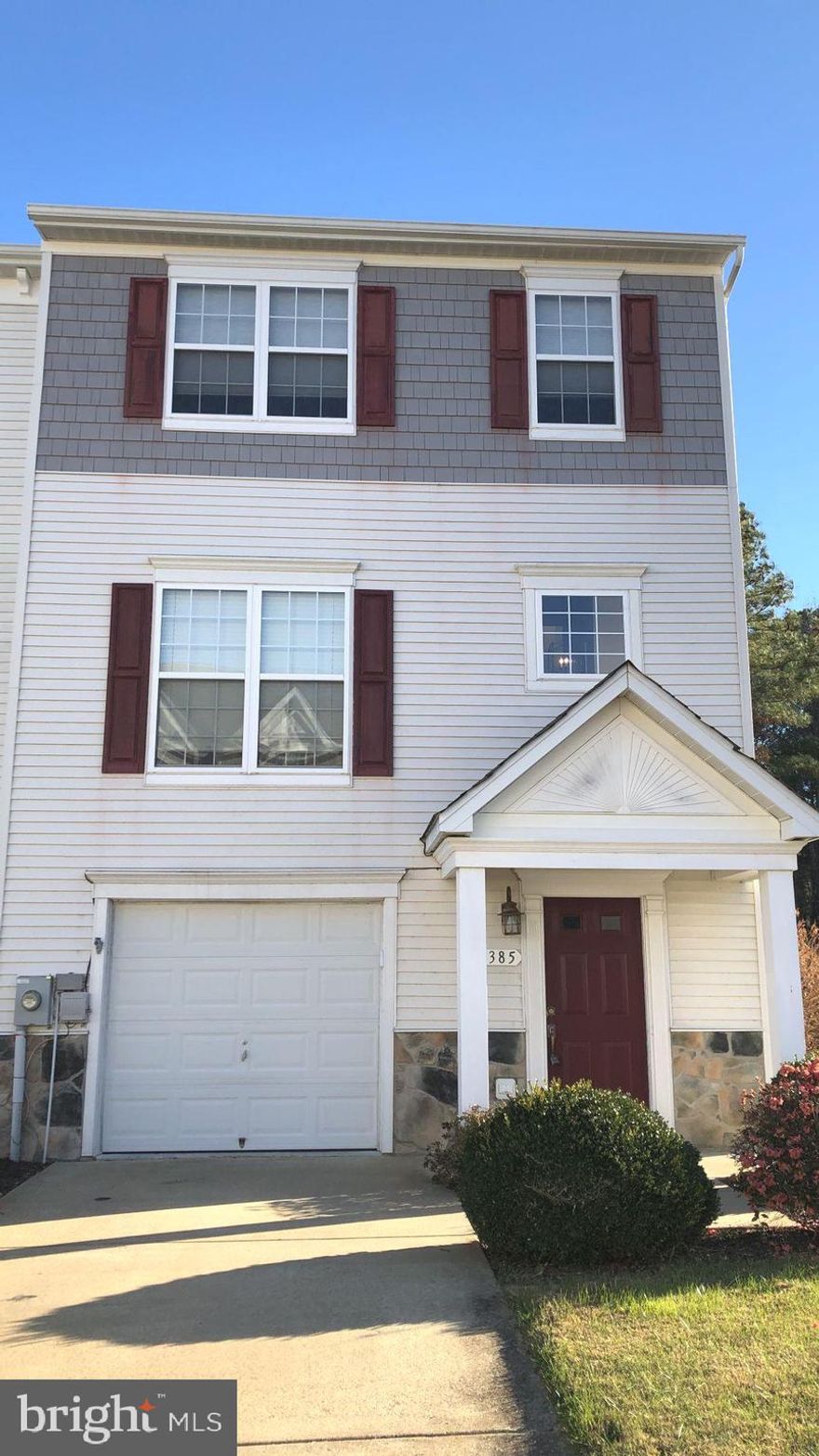 Unit just became fully available and ready to go!  Great end unit townhouse close to NASPAX, shopping, and restaurants close by for all the conveniences.  Private community beach in a waterfront community.  Large Main level is open concept with a half bathroom located on same level added convenience.  The townhouse has 3 bedrooms and 4 bathrooms (two full).  Primary bathroom has a soaking tub and Walkin shower.  Main floor has a very open flow kitchen with stainless appliances with a nice deck off the back of the home.  The lower level has a very spacious Family room with a laundry room and half bathroom for convenience and a walk out slider to the back of the house with a small storage shed area.