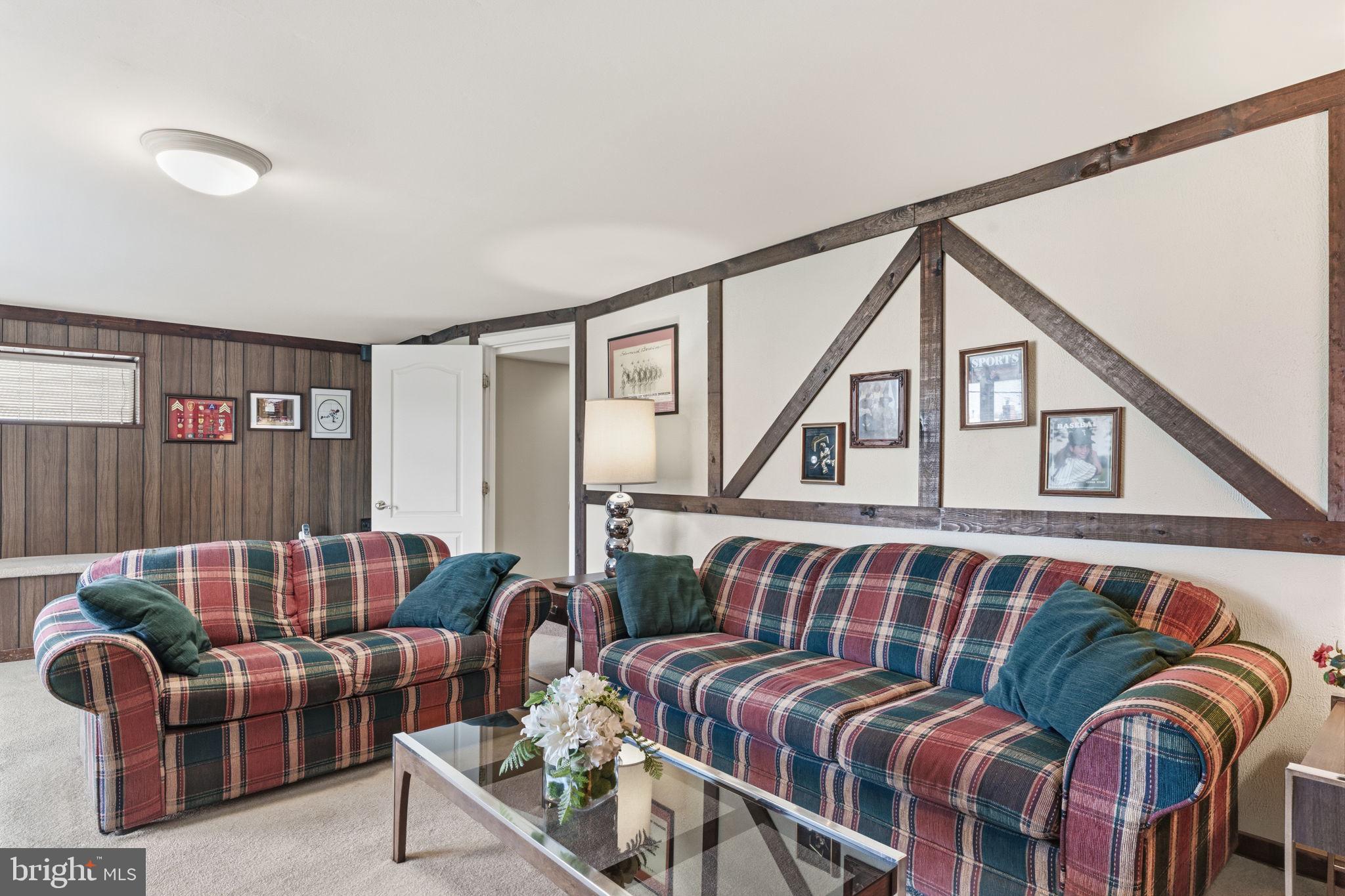 PINE VALLEY - Residential