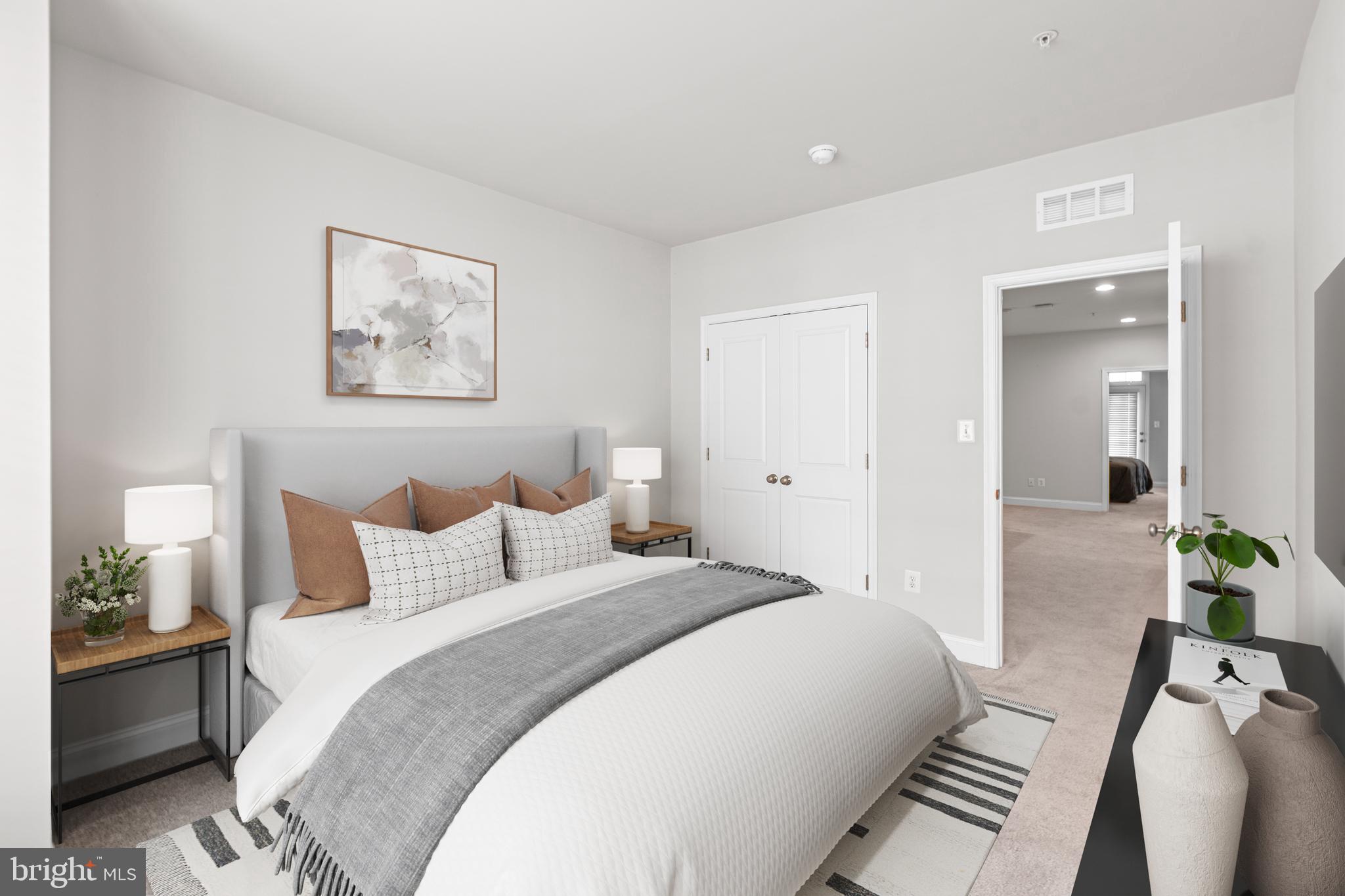 OXFORD SQUARE - Residential