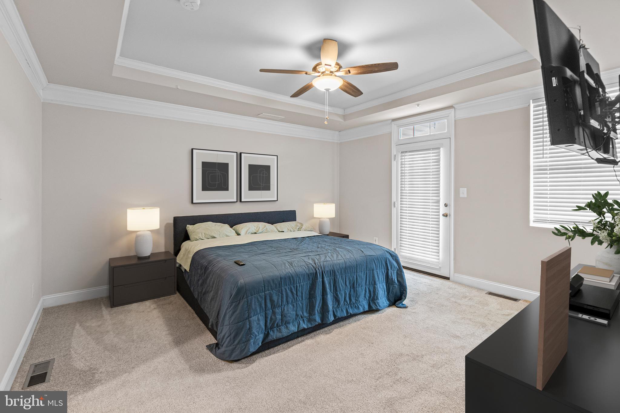 OXFORD SQUARE - Residential