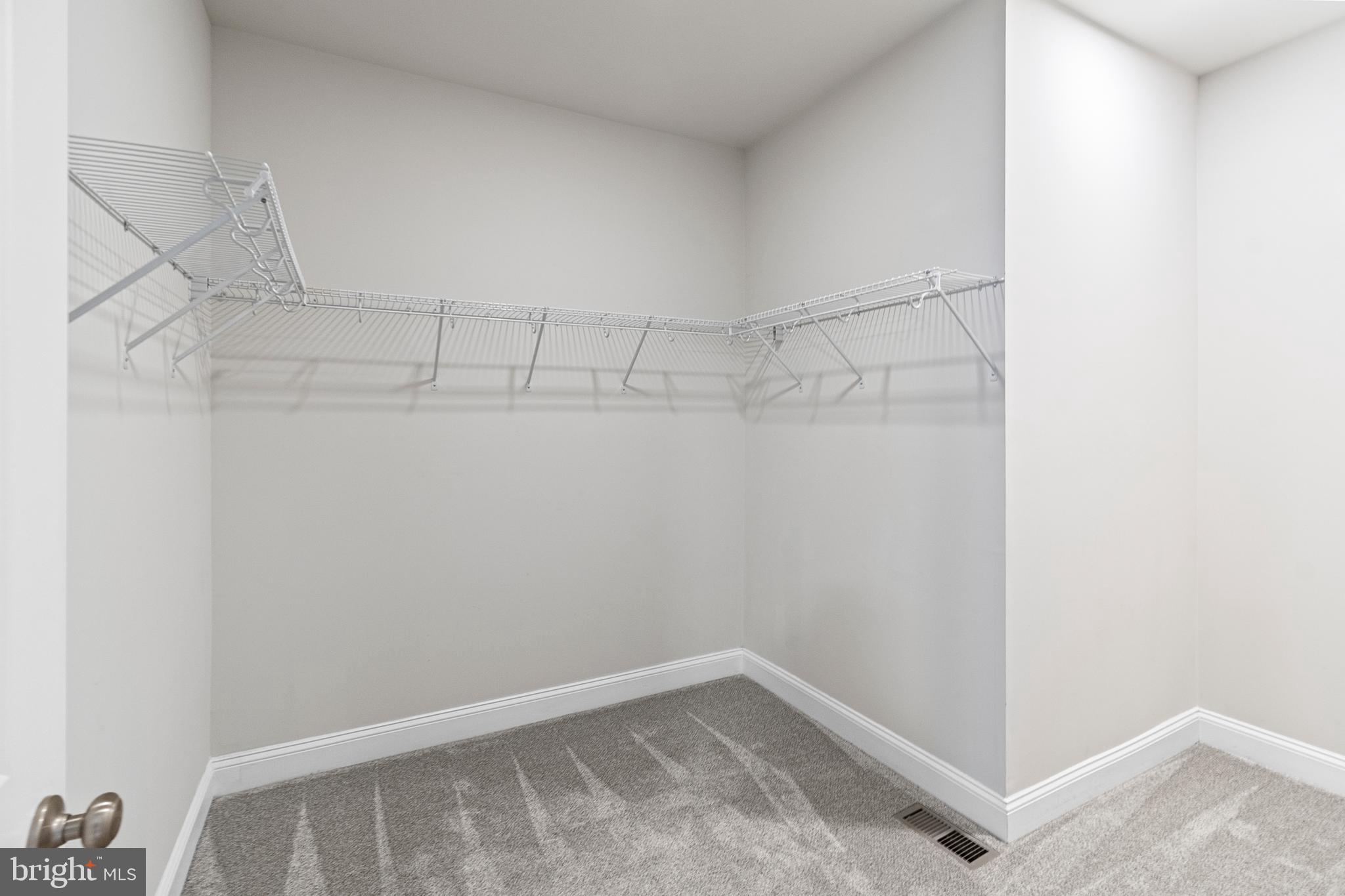 OXFORD SQUARE - Residential