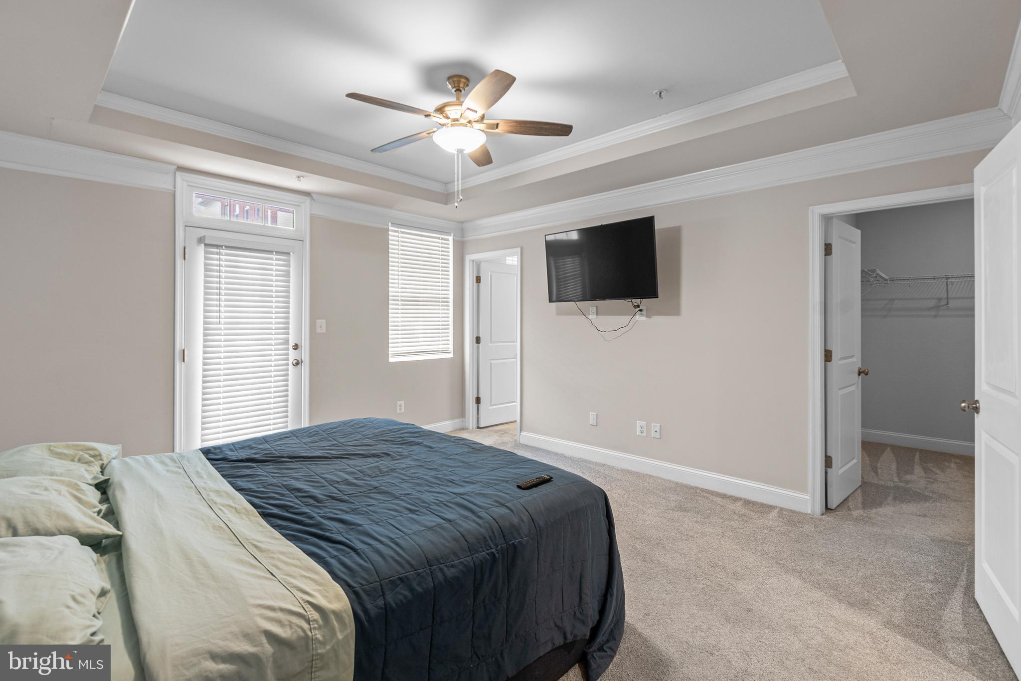 OXFORD SQUARE - Residential