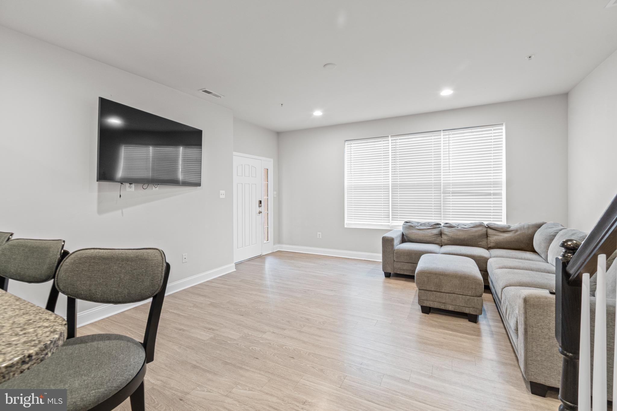 OXFORD SQUARE - Residential