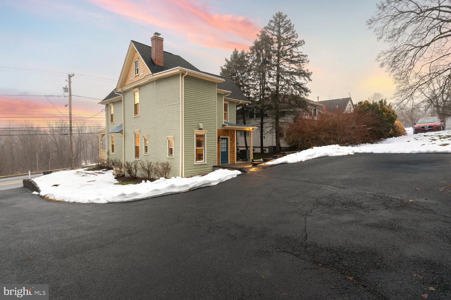 LITITZ PIKE - Residential