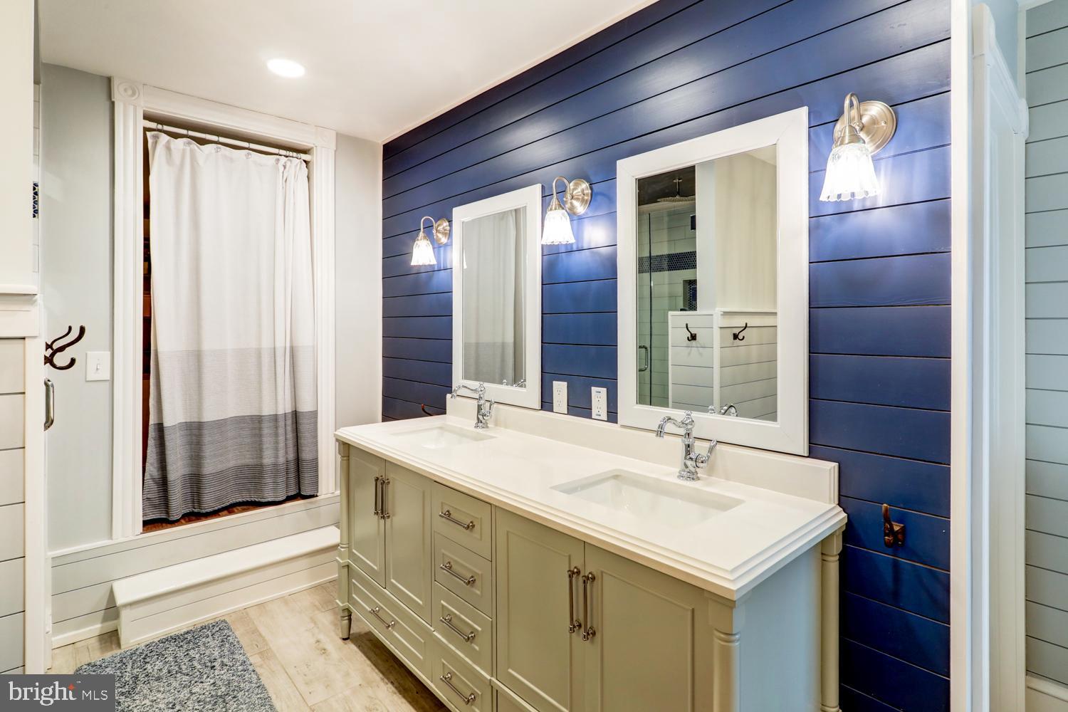 LITITZ PIKE - Residential