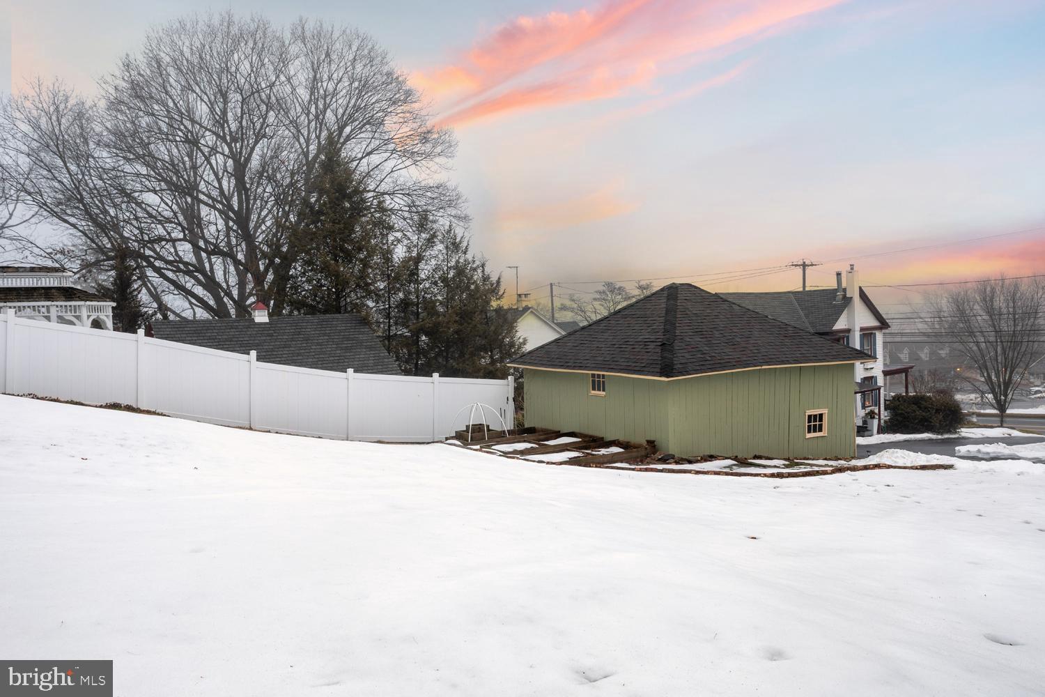 LITITZ PIKE - Residential