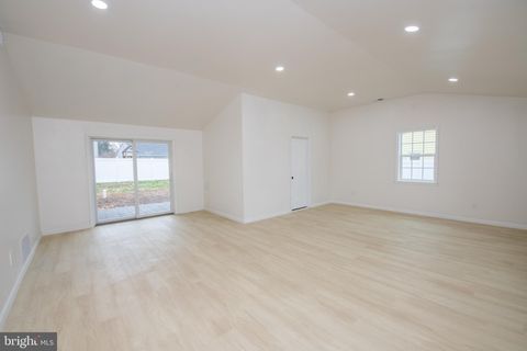 Tiny photo for 30 Mistletoe Lane, LEVITTOWN, PA 19054 (MLS # PABU2114744)