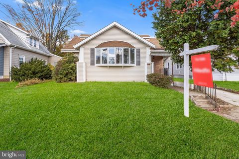 Homes For Sale - 1782 Exton Avenue<br/> HAMILTON, NJ 08610