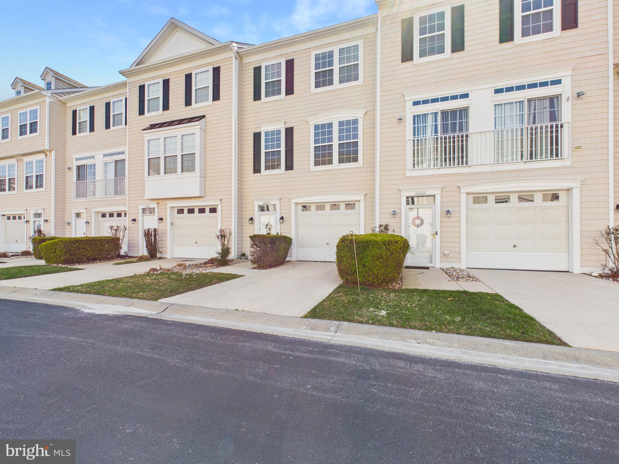 FAIRFIELD AT LONG NECK - Residential