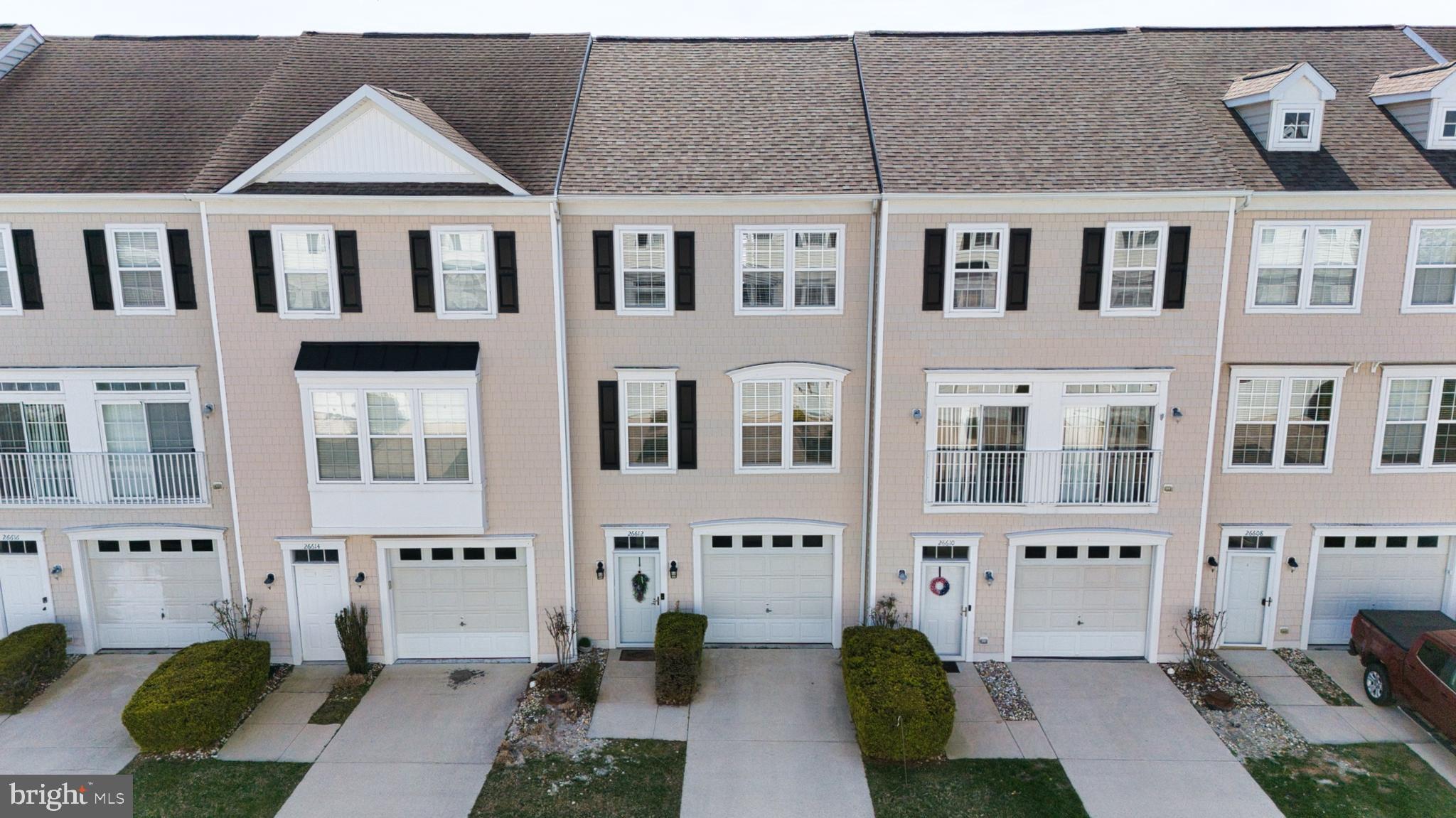 FAIRFIELD AT LONG NECK - Residential