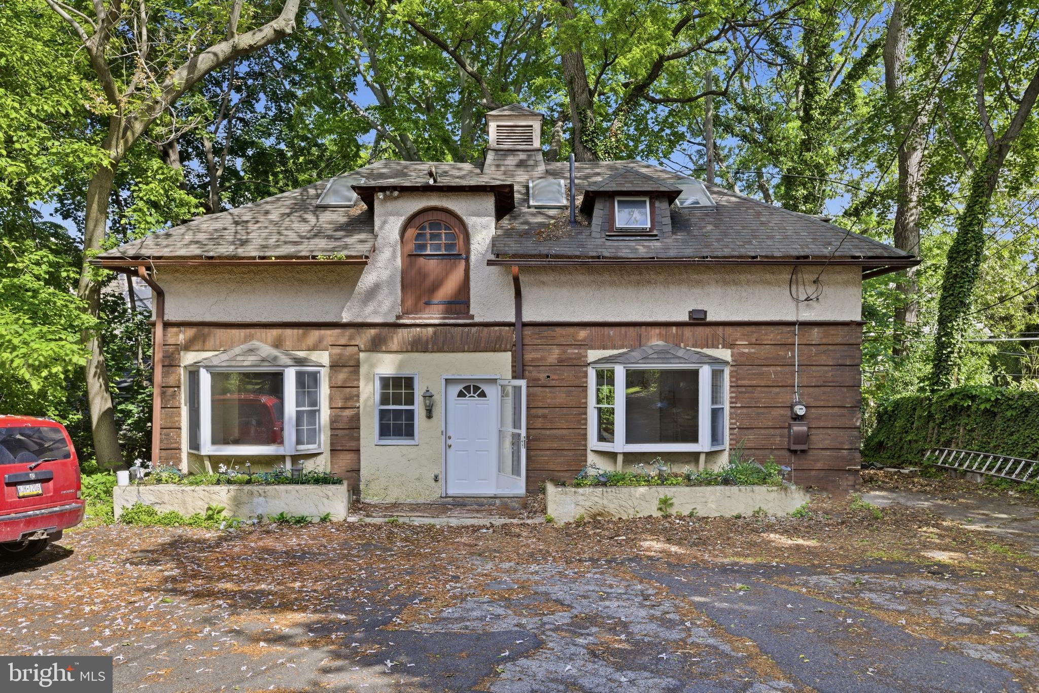 5939 DREXEL ROAD CARRIAGE