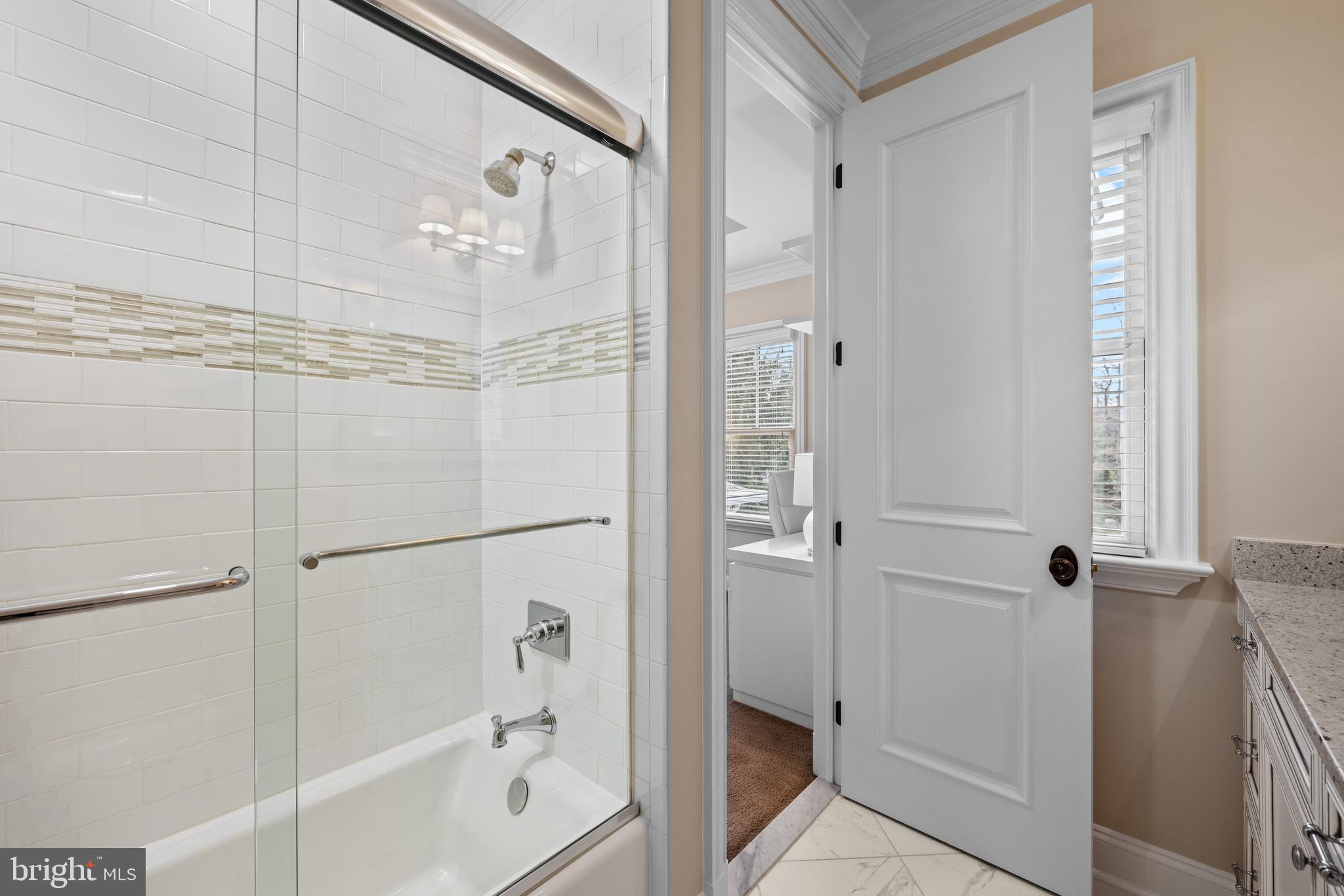 LANGLEY FOREST - Residential