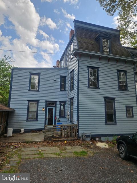 Townhouse For Sale - 251 S 4th Street<br/> STEELTON, PA 17113
