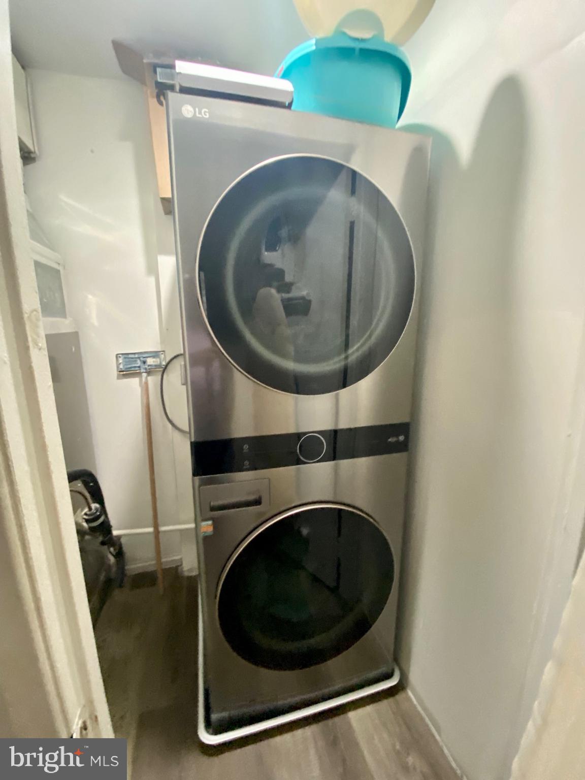 CLUBSIDE - Residential