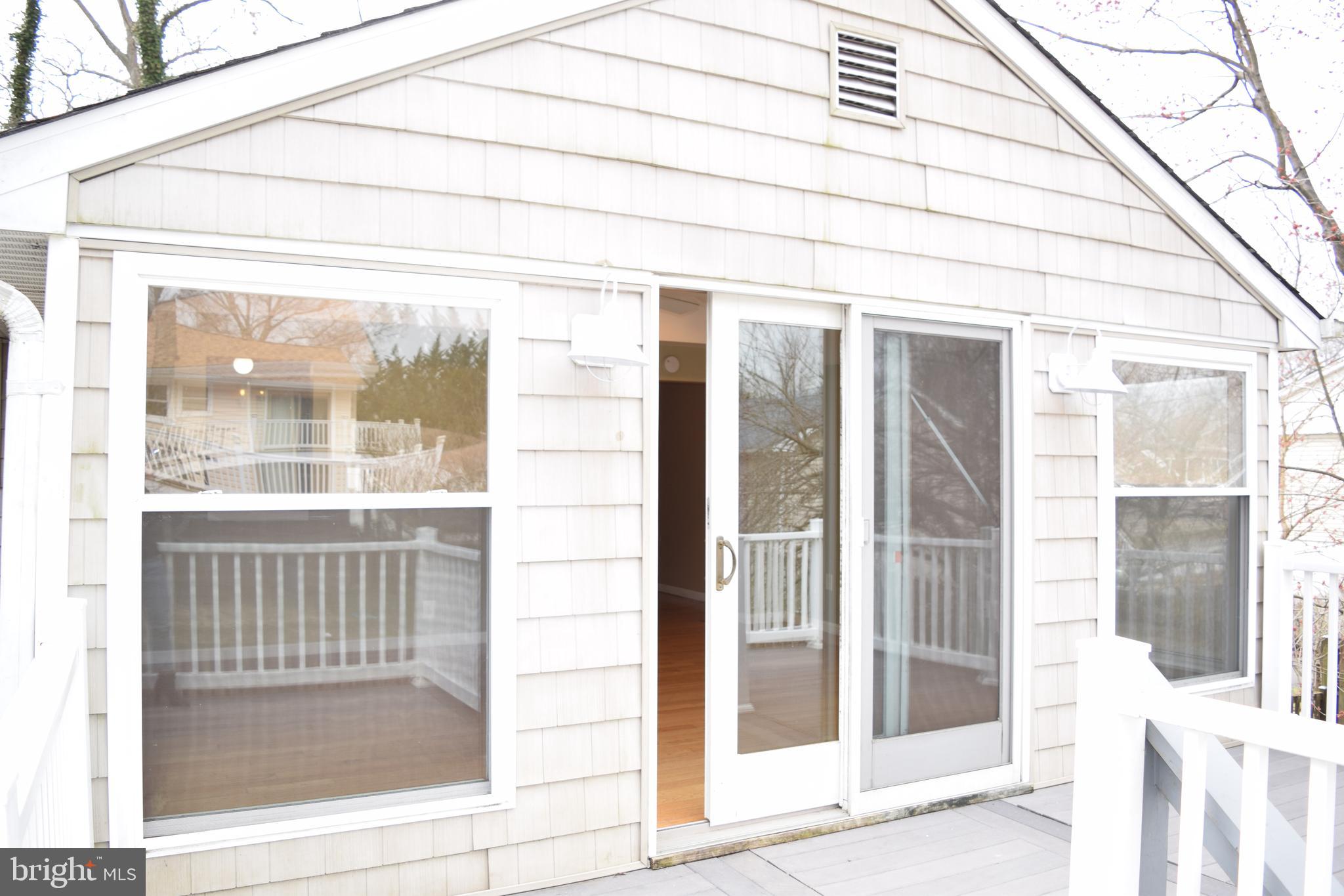 BOULEVARD PARK - Residential Lease