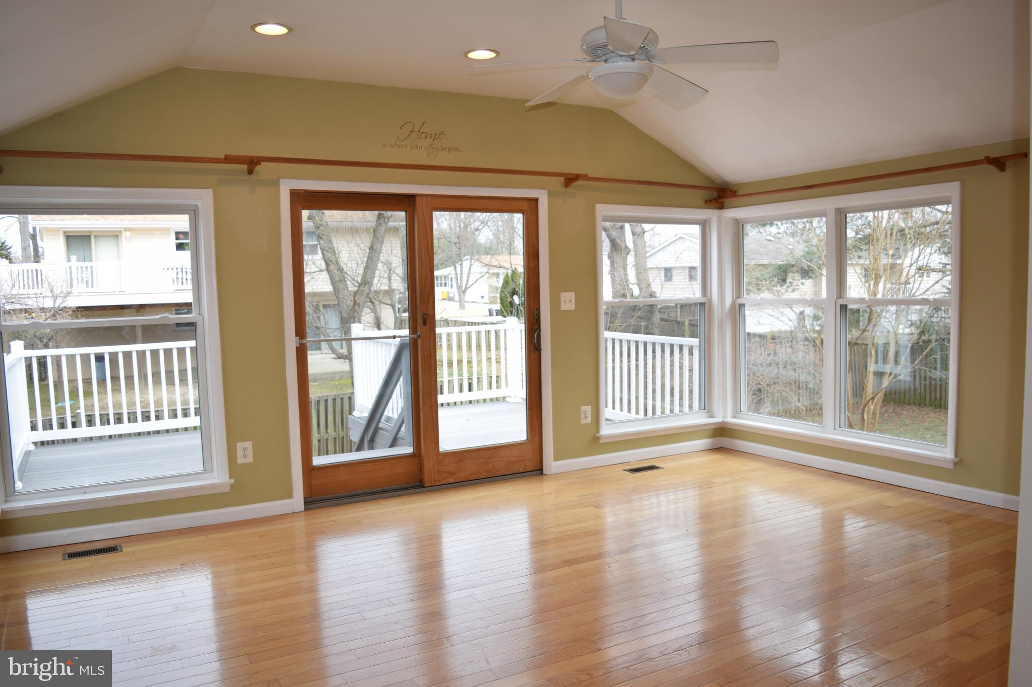 BOULEVARD PARK - Residential Lease