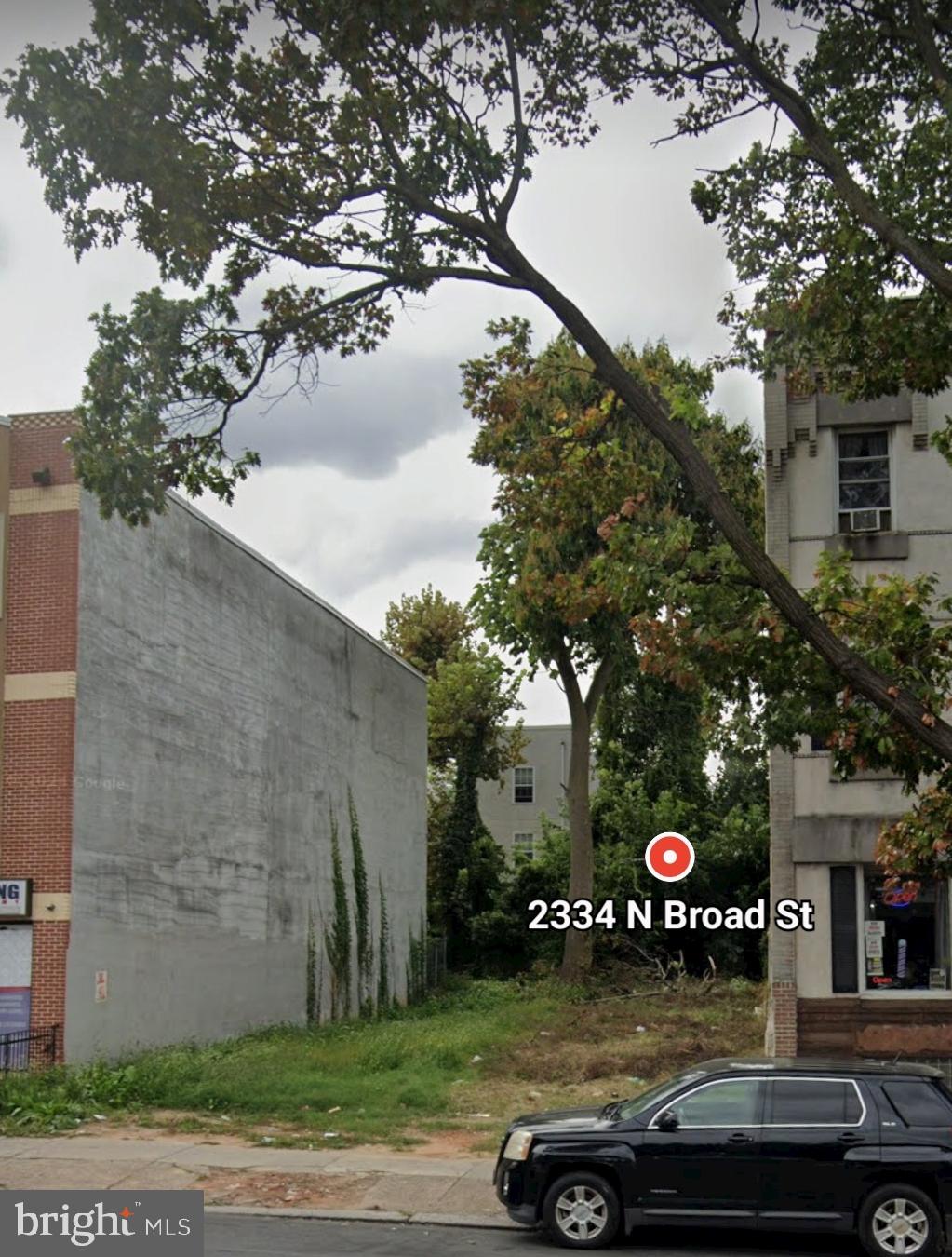 CMX2.5 building Lot, build up to 55 feet and 6 units! This is a cash as is sale. 10% deposit and proof of funds required, buyer responsible for U & O. Seller requests that buyer use Sellers title company for title insurance and settlement services. All offers will be presented. Drive by to show.