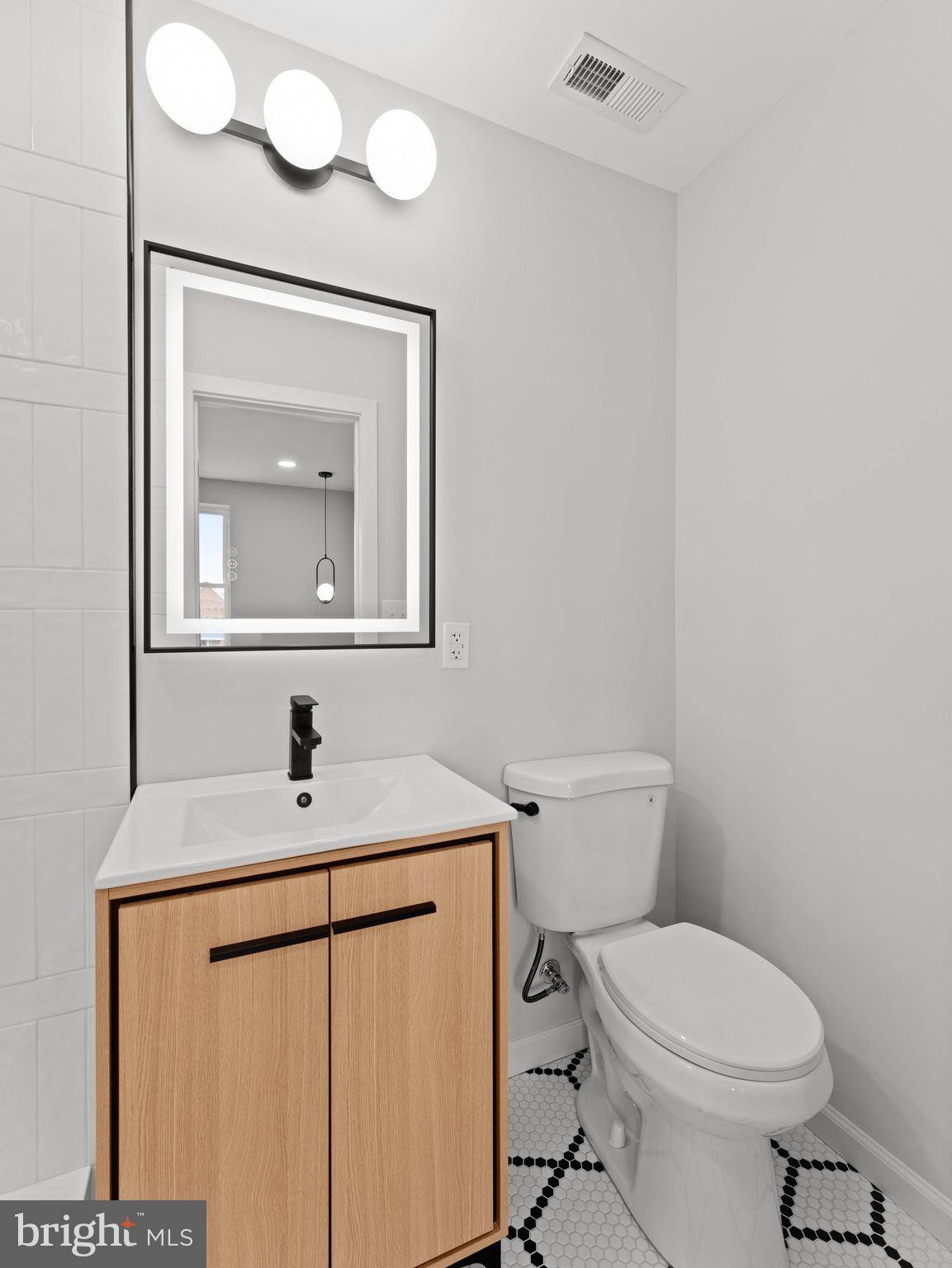 WEST OAK LANE - Residential