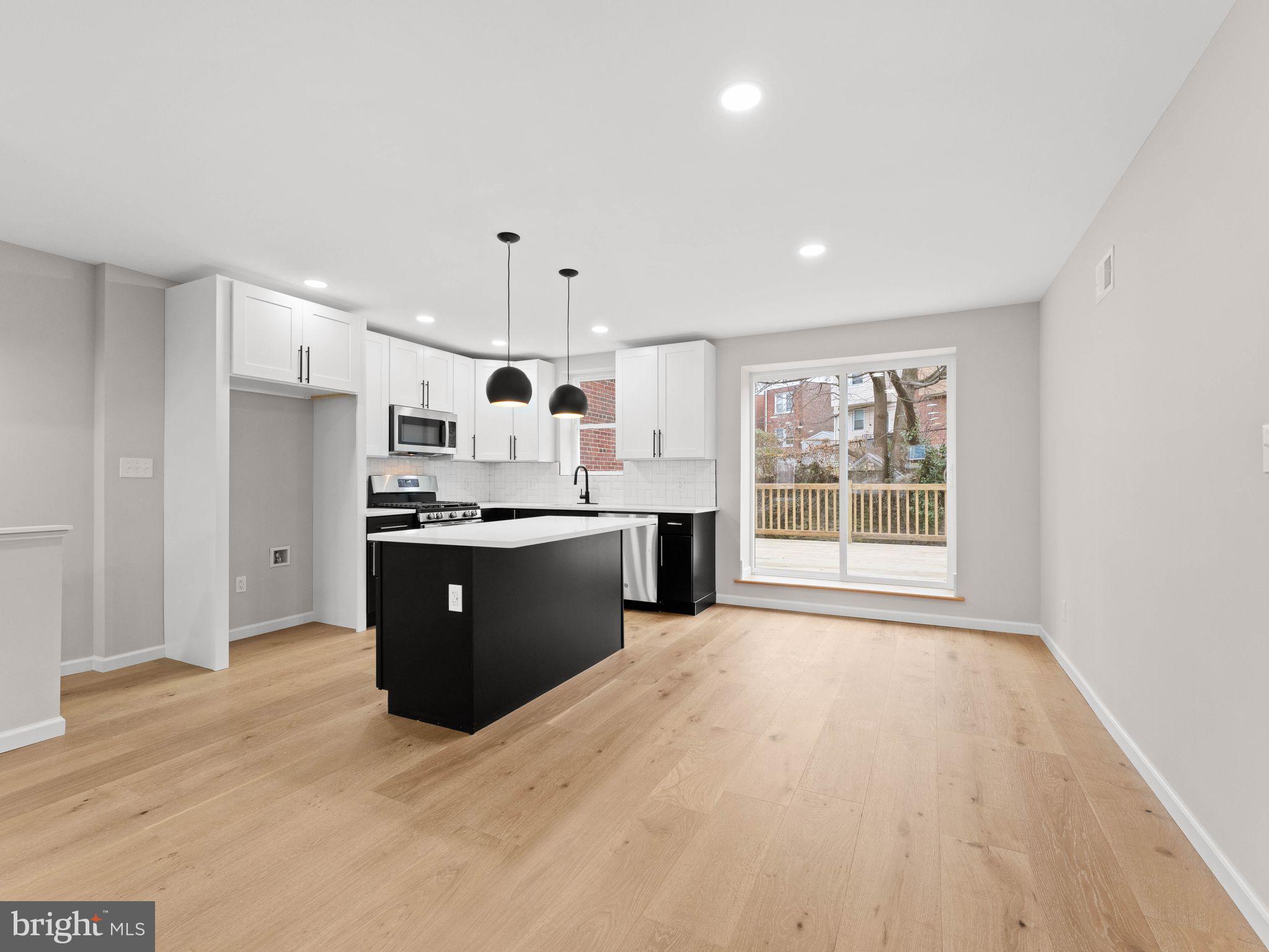 WEST OAK LANE - Residential