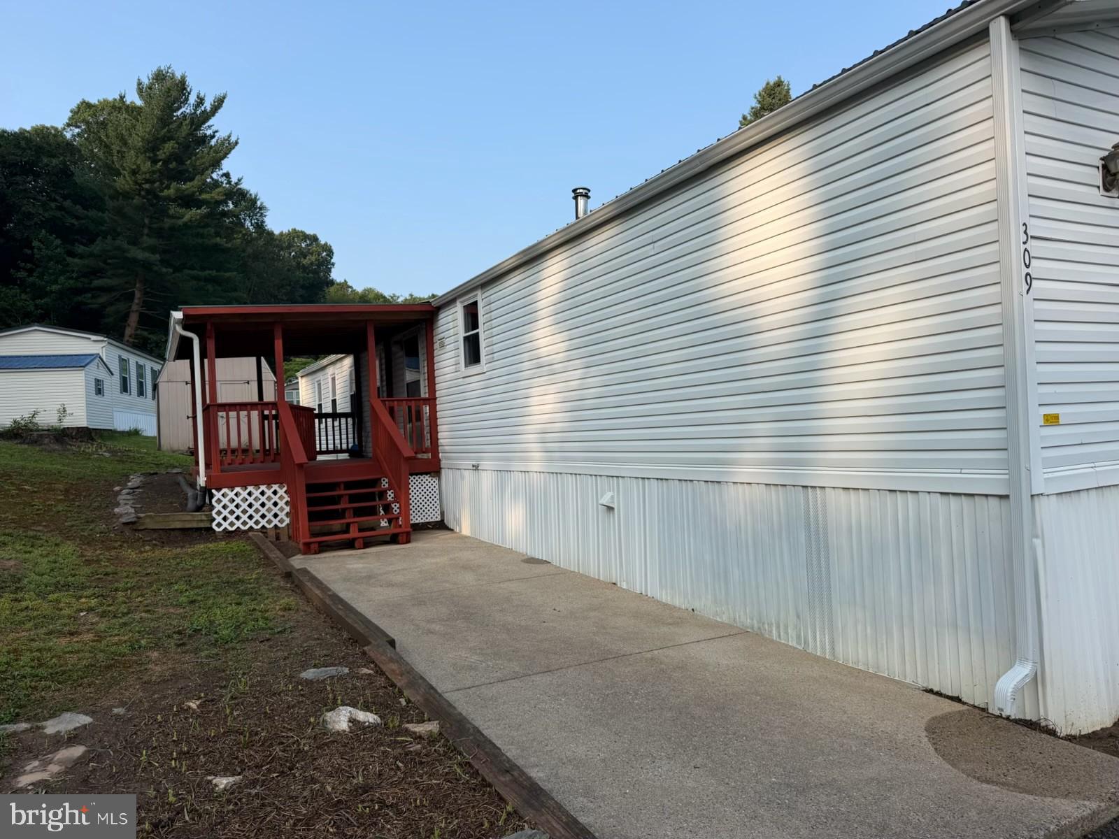 309 POPLAR LANE