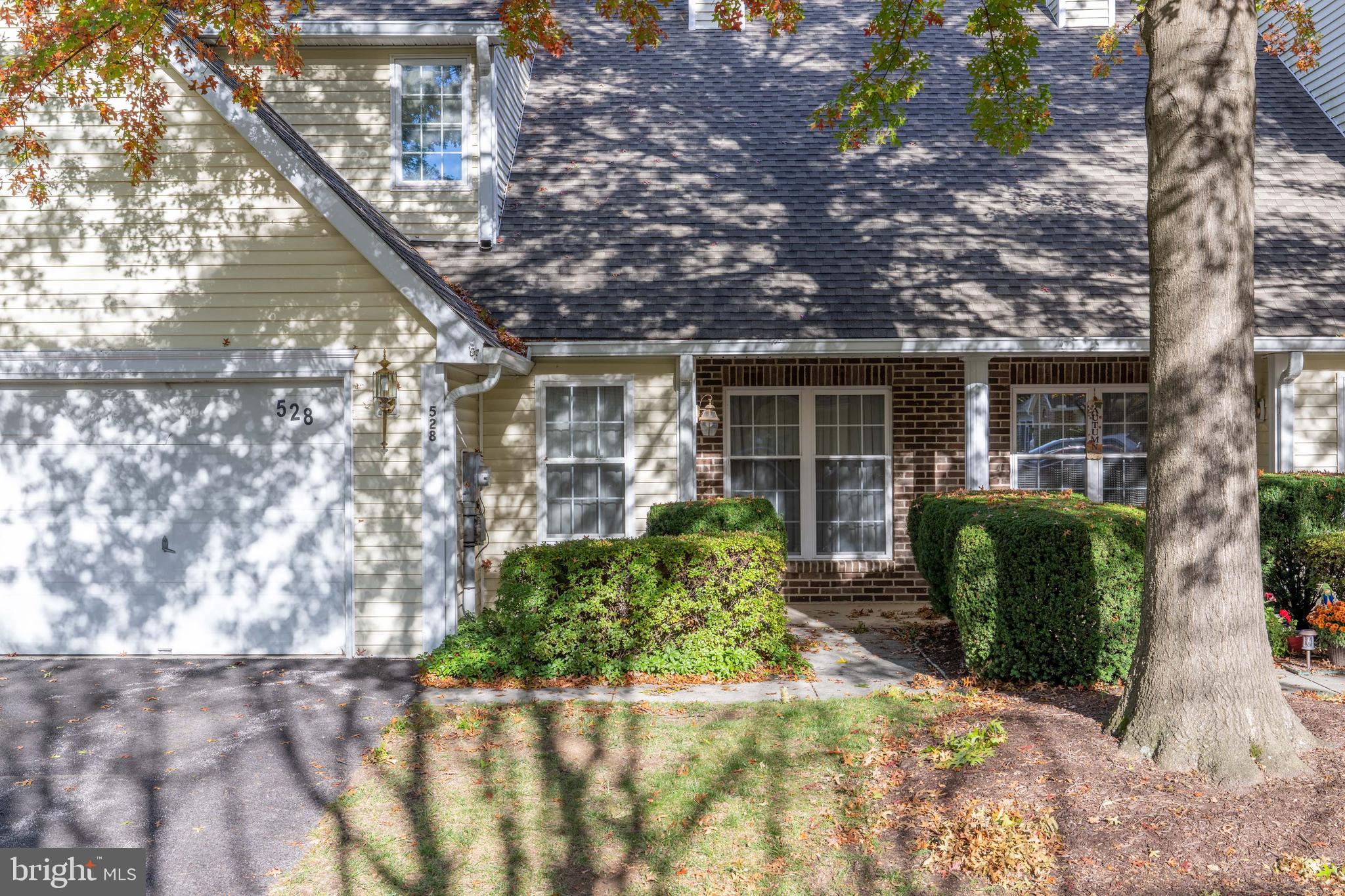 528 BRIGHTON PLACE