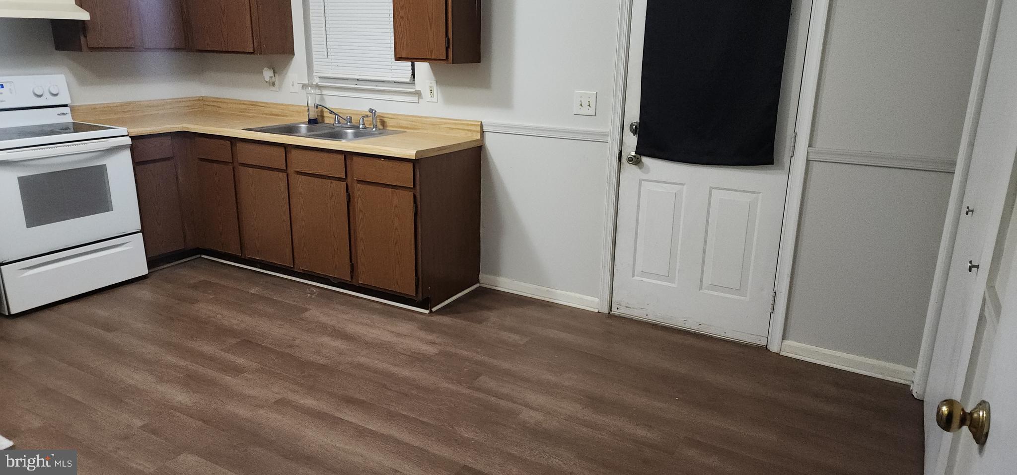 BROOKLAND HEIGHTS - Residential Lease