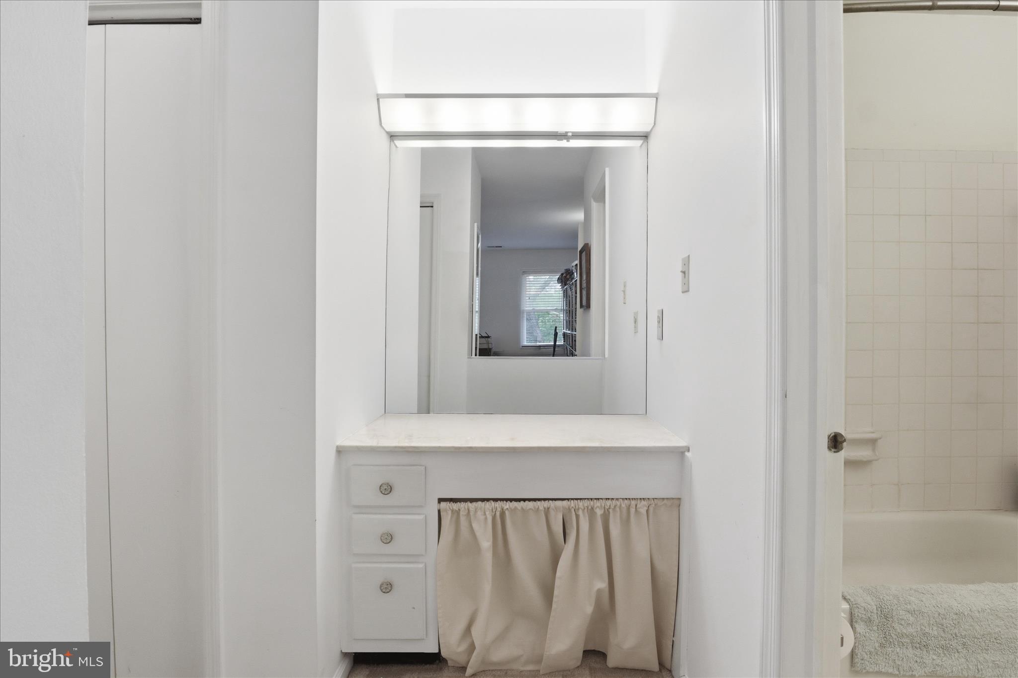 SIGNAL HILL - Residential