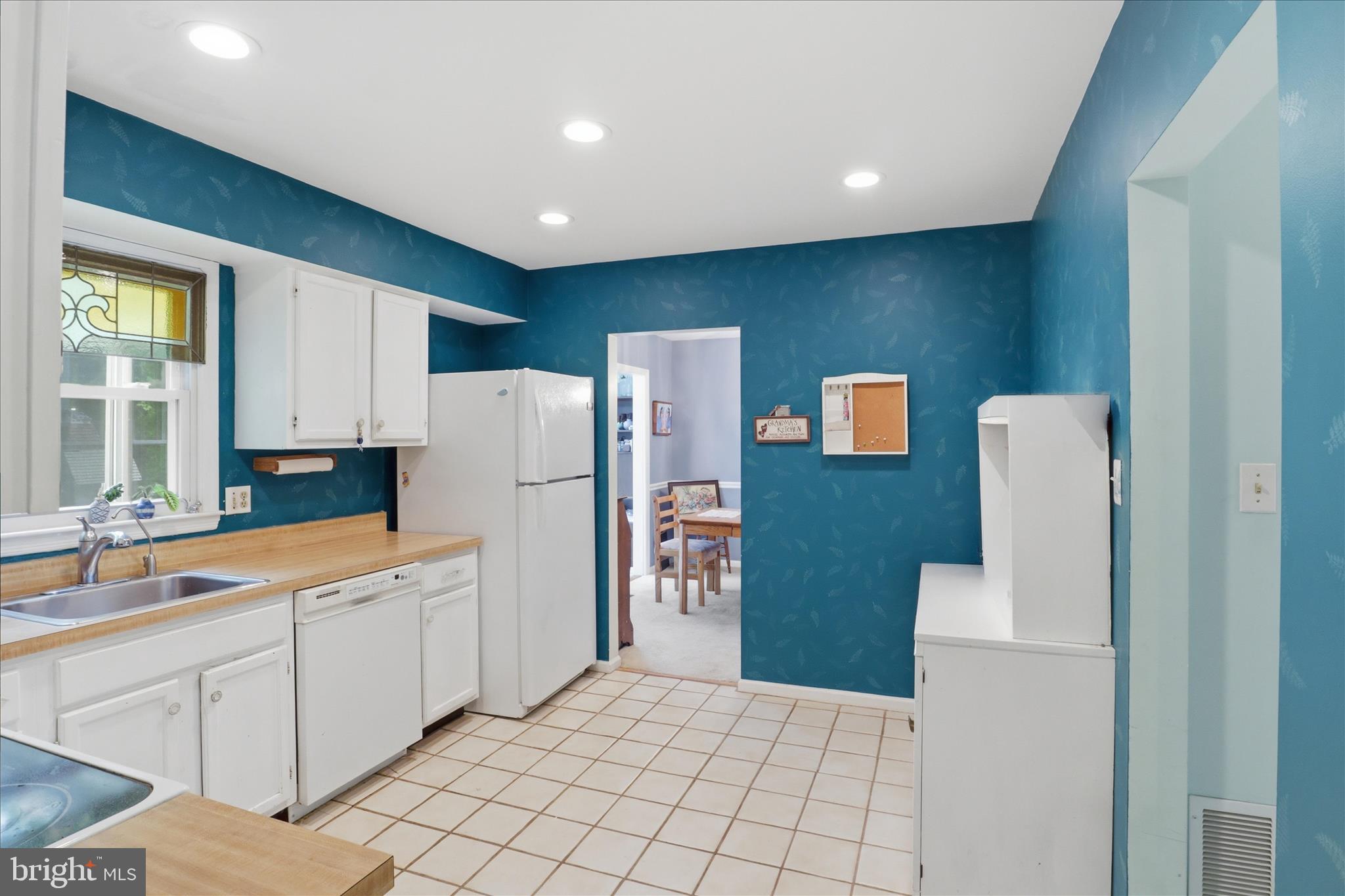 SIGNAL HILL - Residential