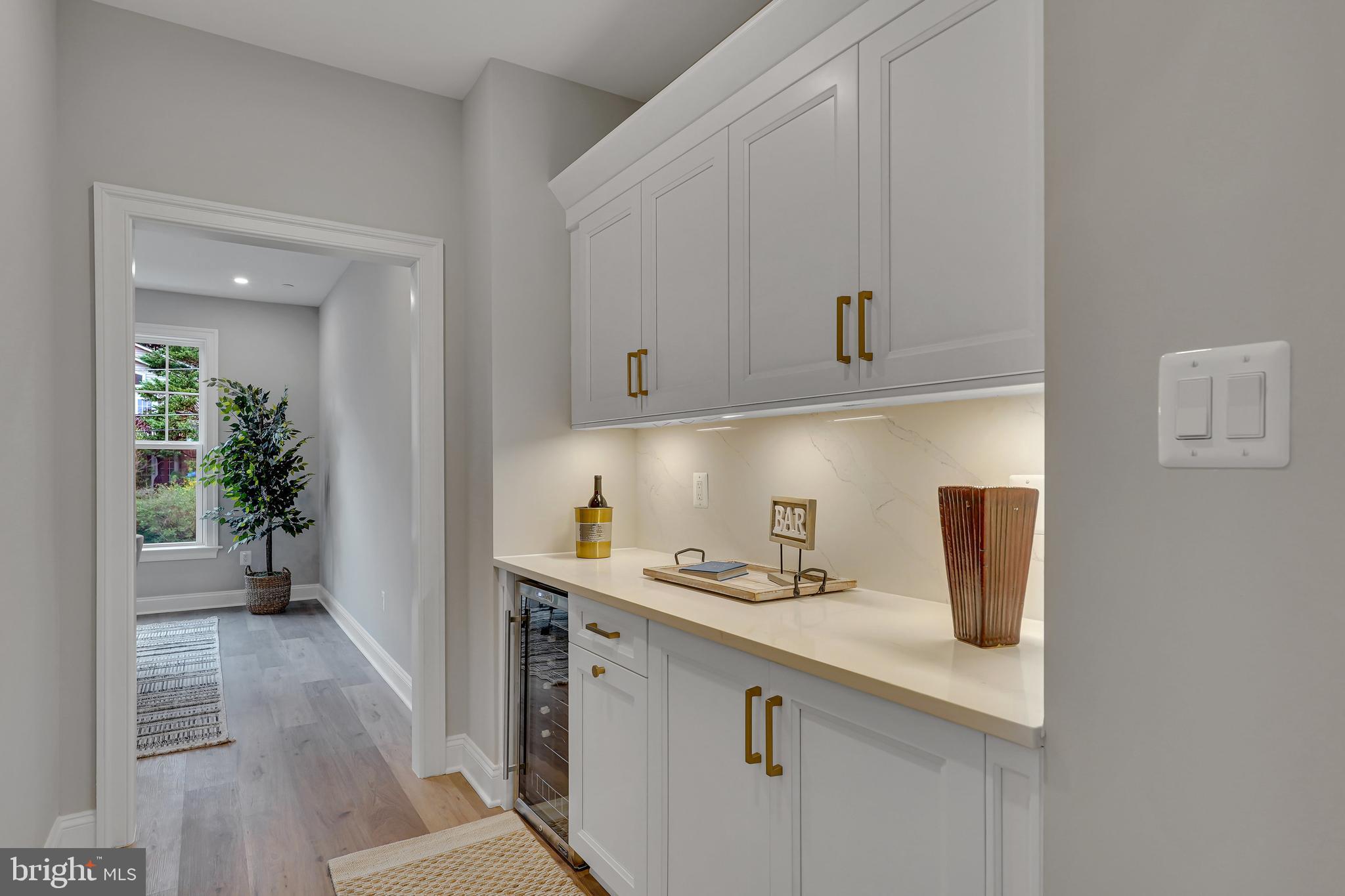 KENSINGTON - Residential