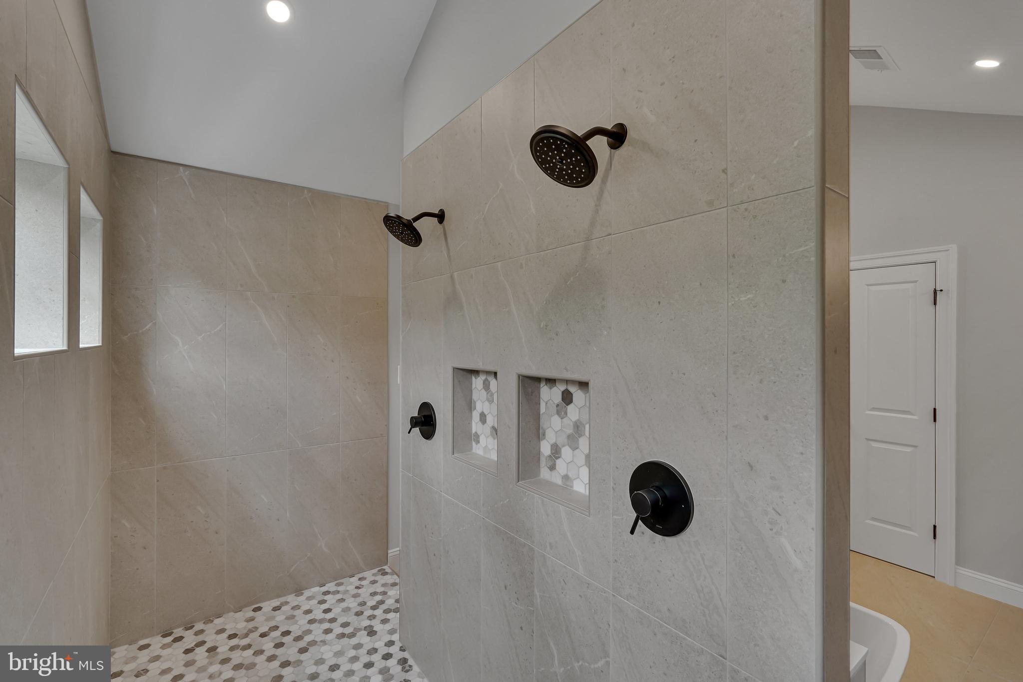 KENSINGTON - Residential