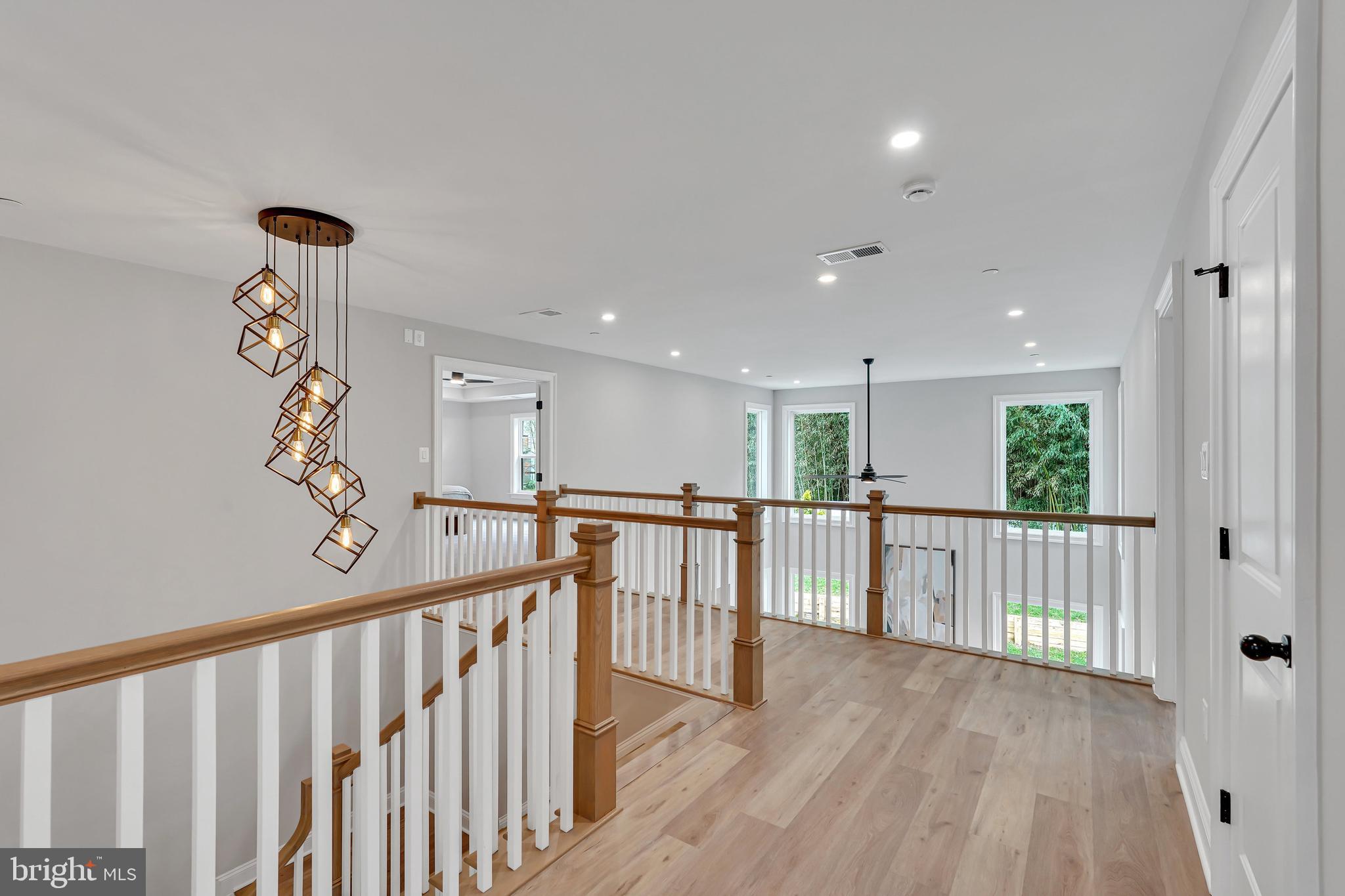 KENSINGTON - Residential