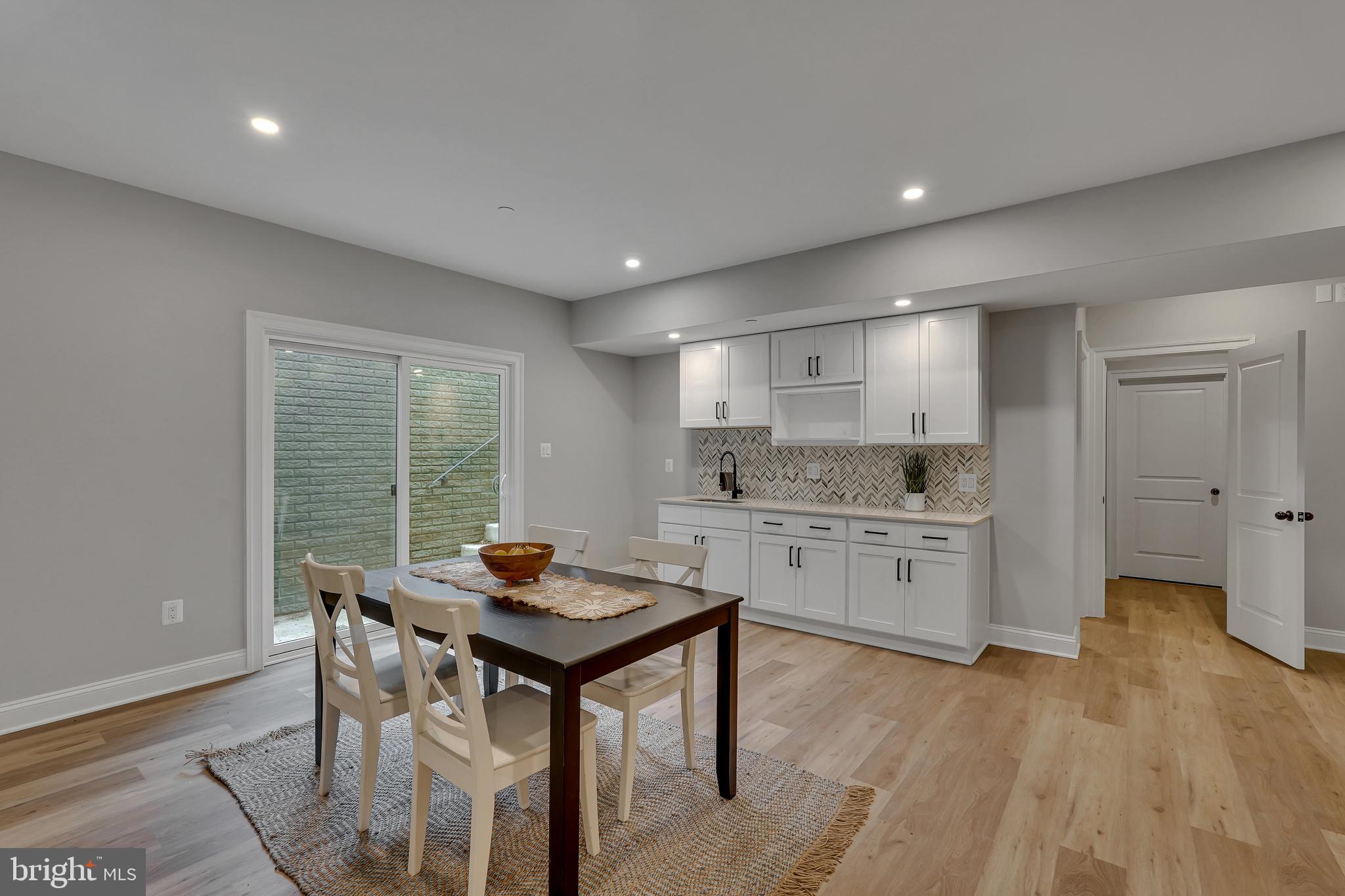 KENSINGTON - Residential