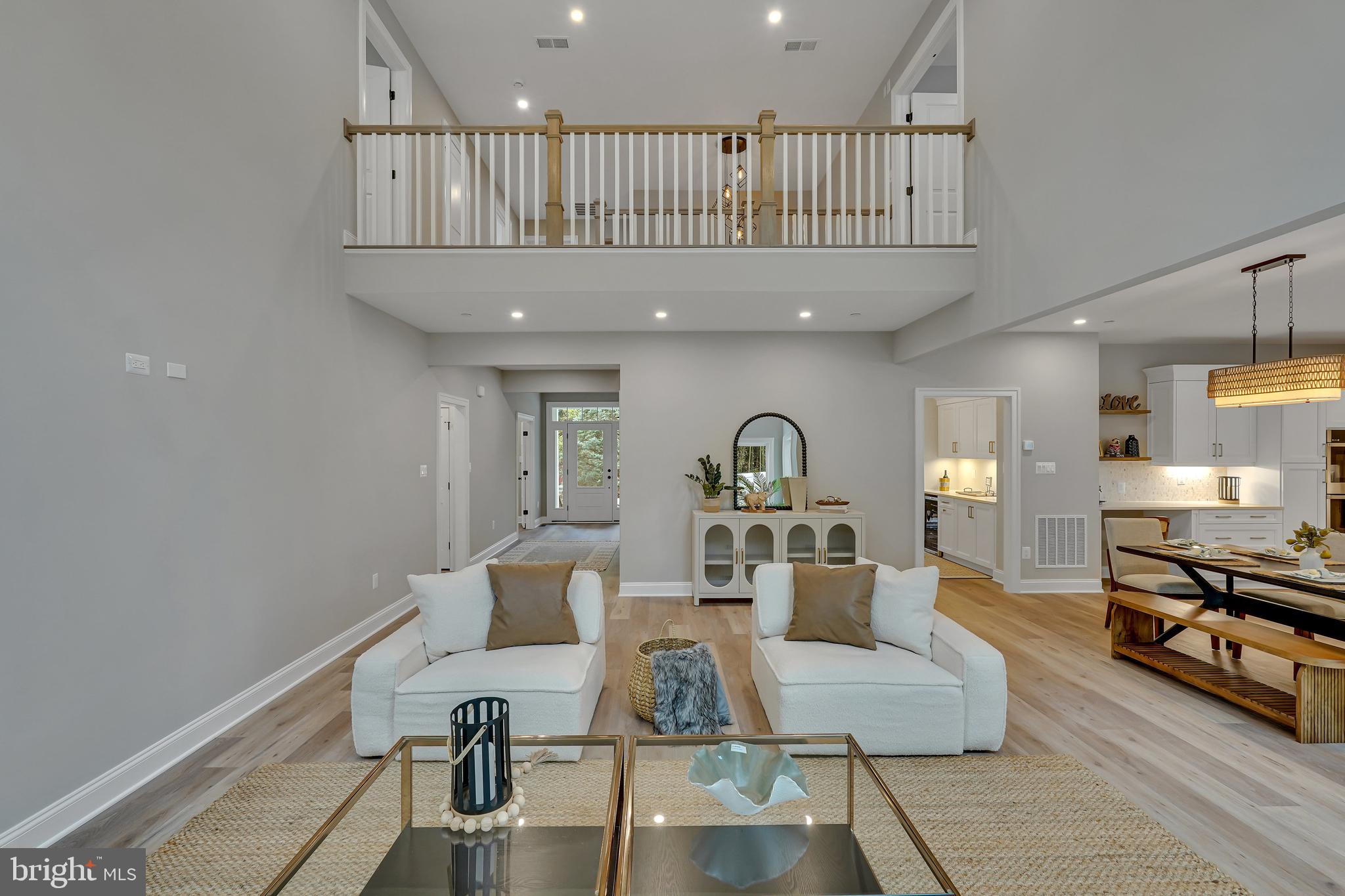 KENSINGTON - Residential