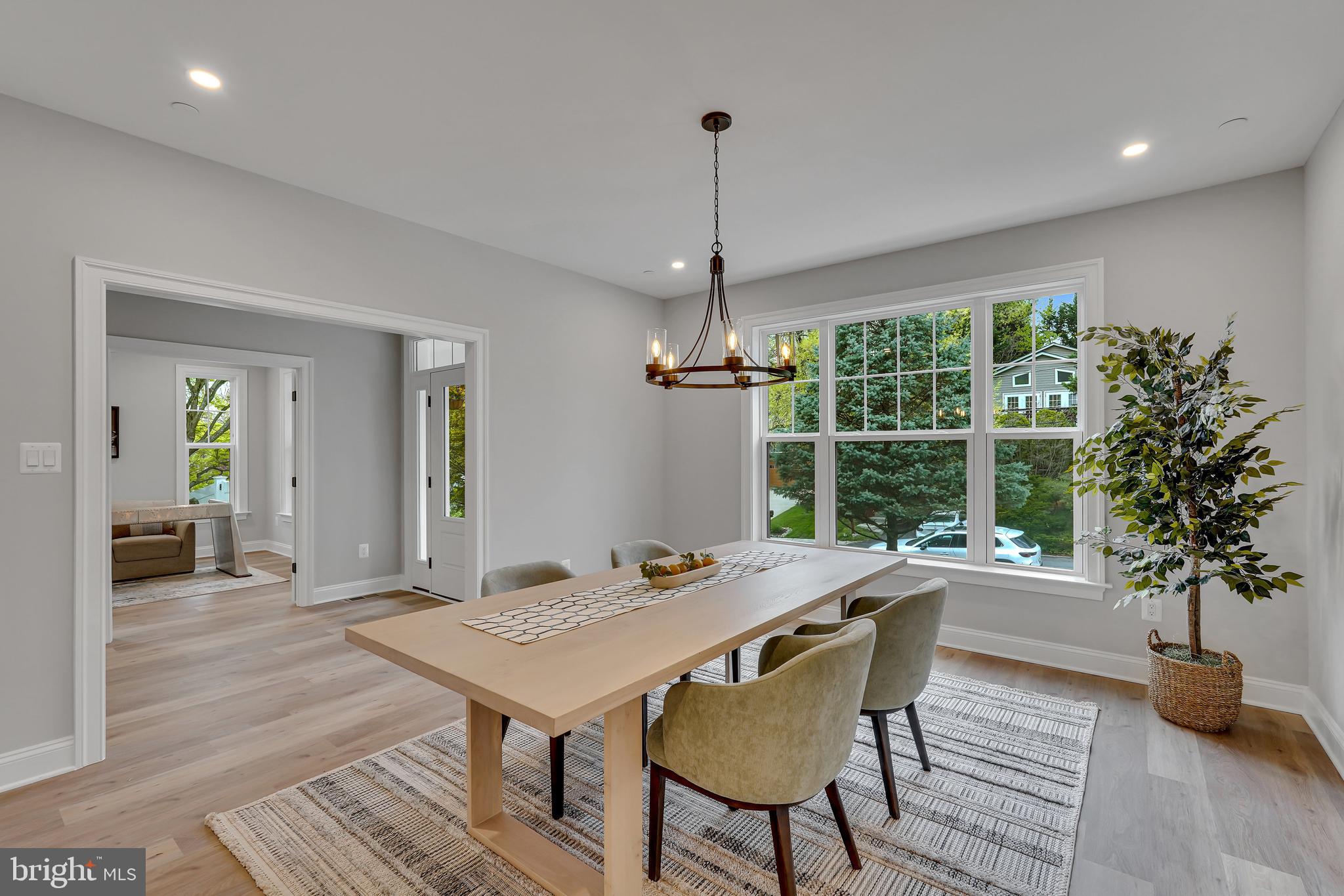 KENSINGTON - Residential