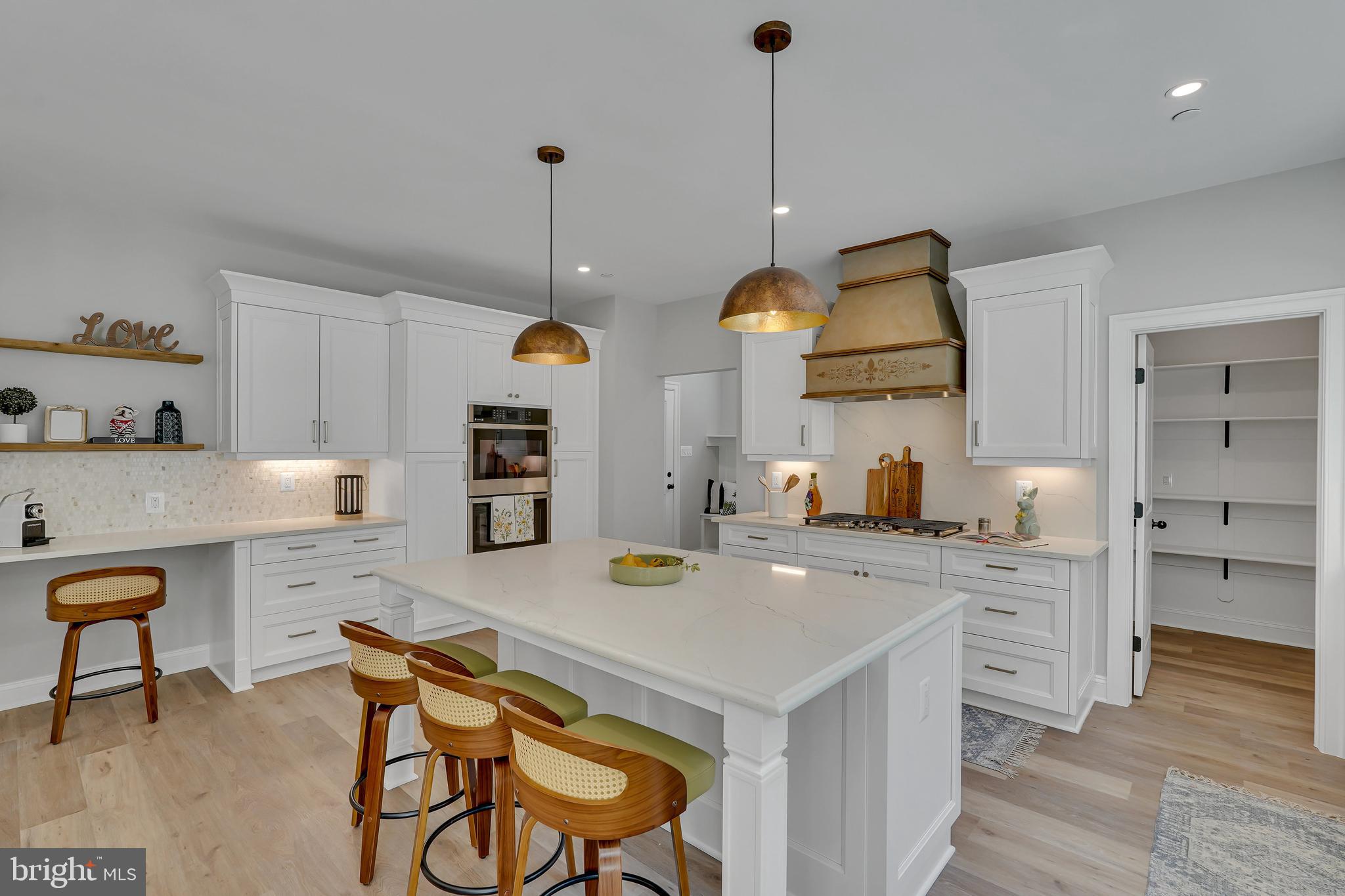 KENSINGTON - Residential