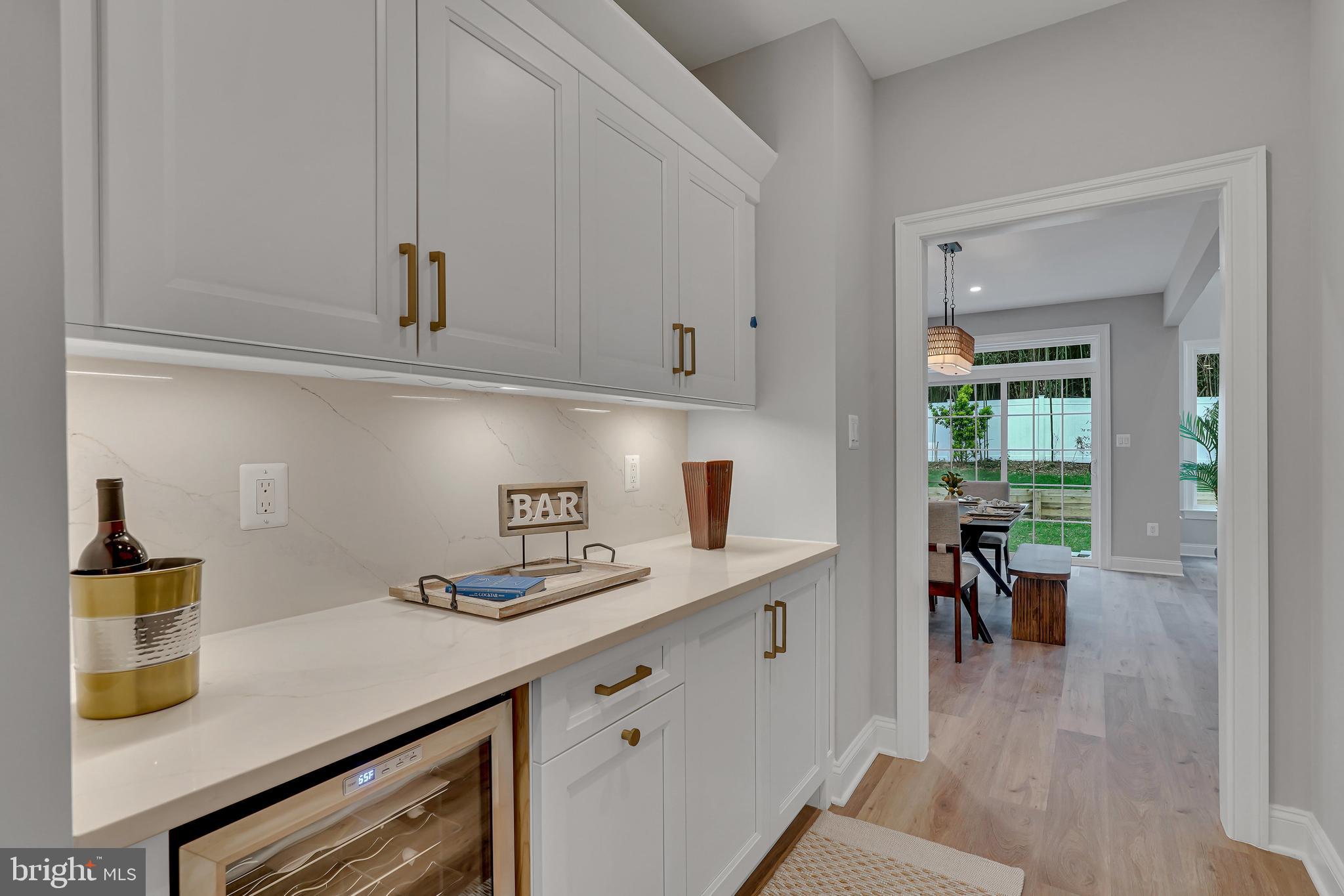 KENSINGTON - Residential