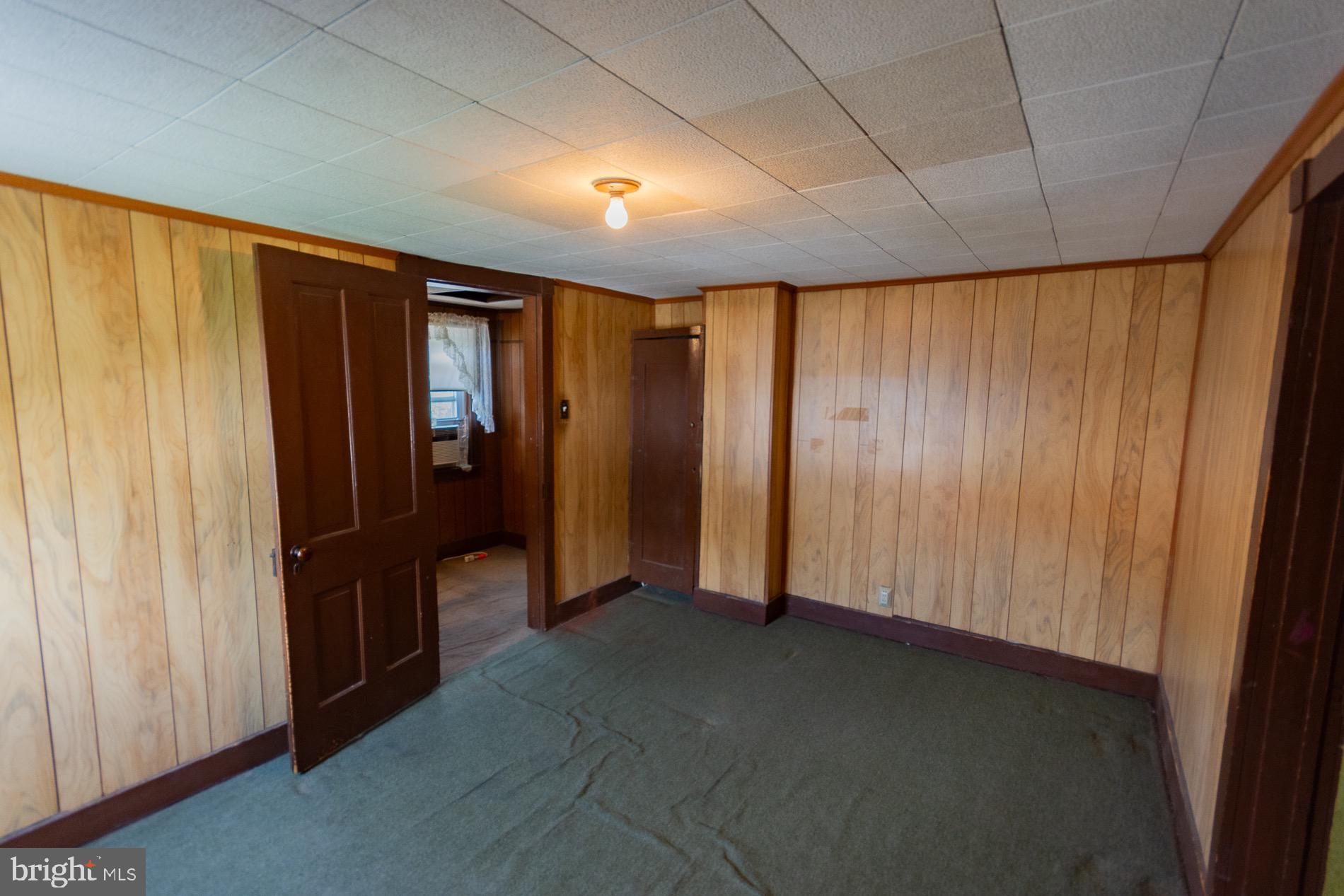 HISTORIC CHARLES TOWN - Residential