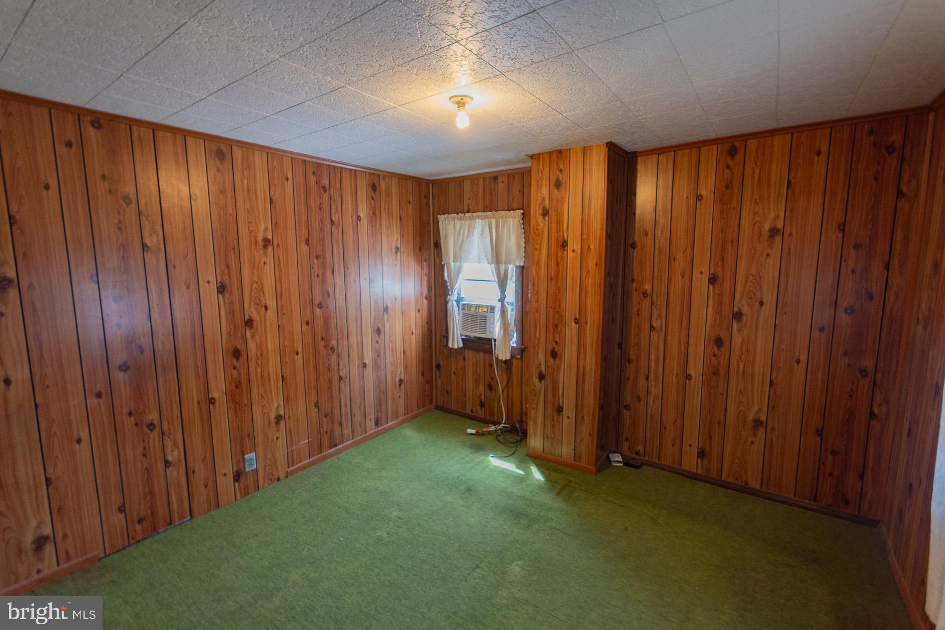 HISTORIC CHARLES TOWN - Residential