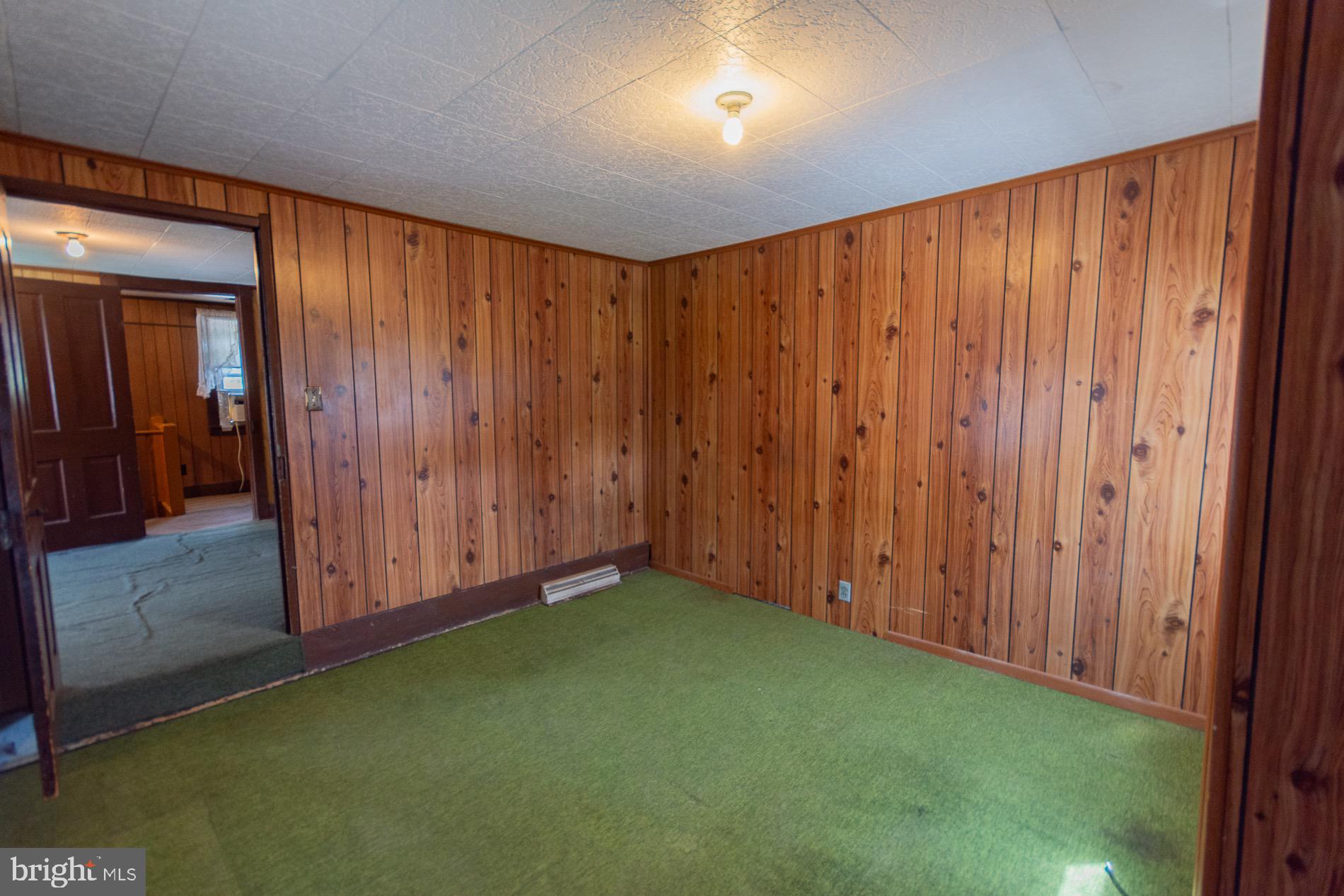 HISTORIC CHARLES TOWN - Residential