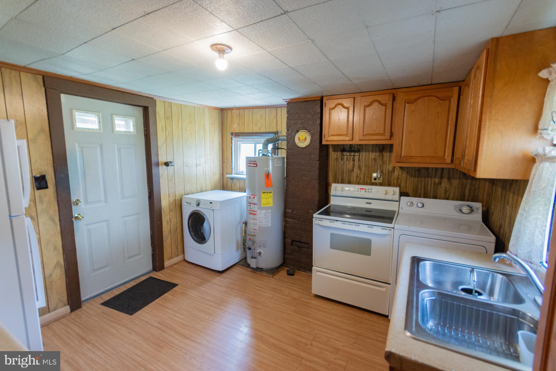 HISTORIC CHARLES TOWN - Residential