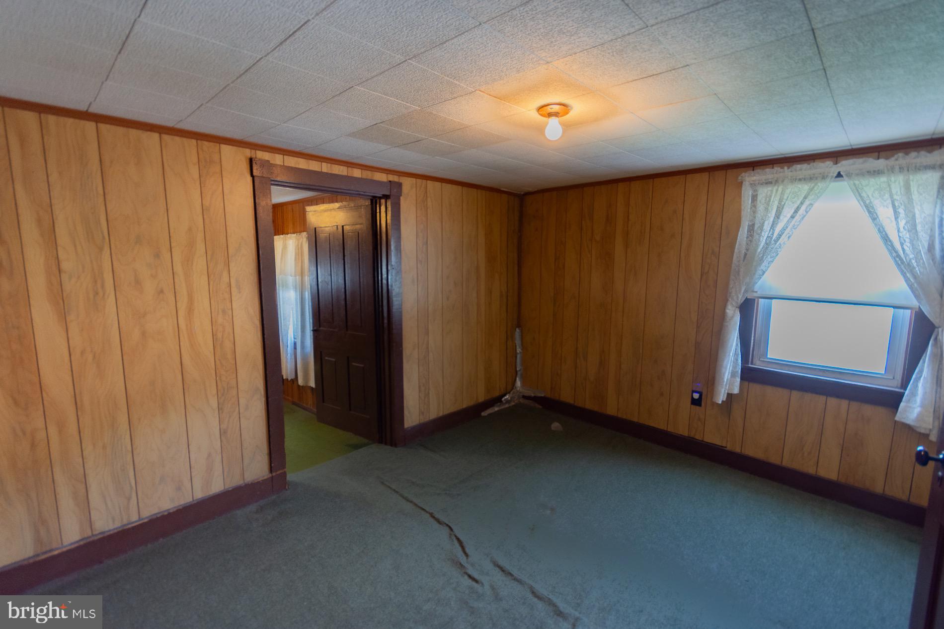 HISTORIC CHARLES TOWN - Residential