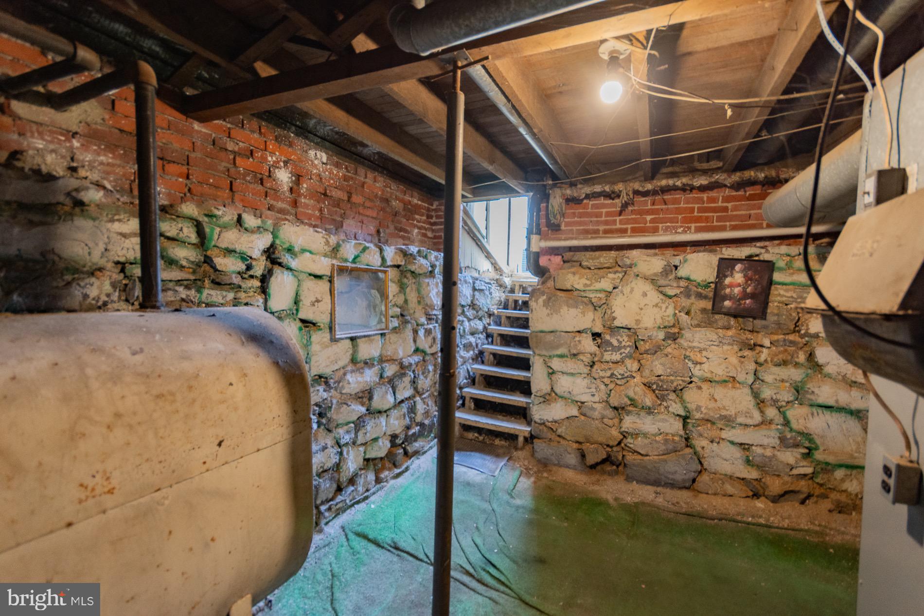 HISTORIC CHARLES TOWN - Residential