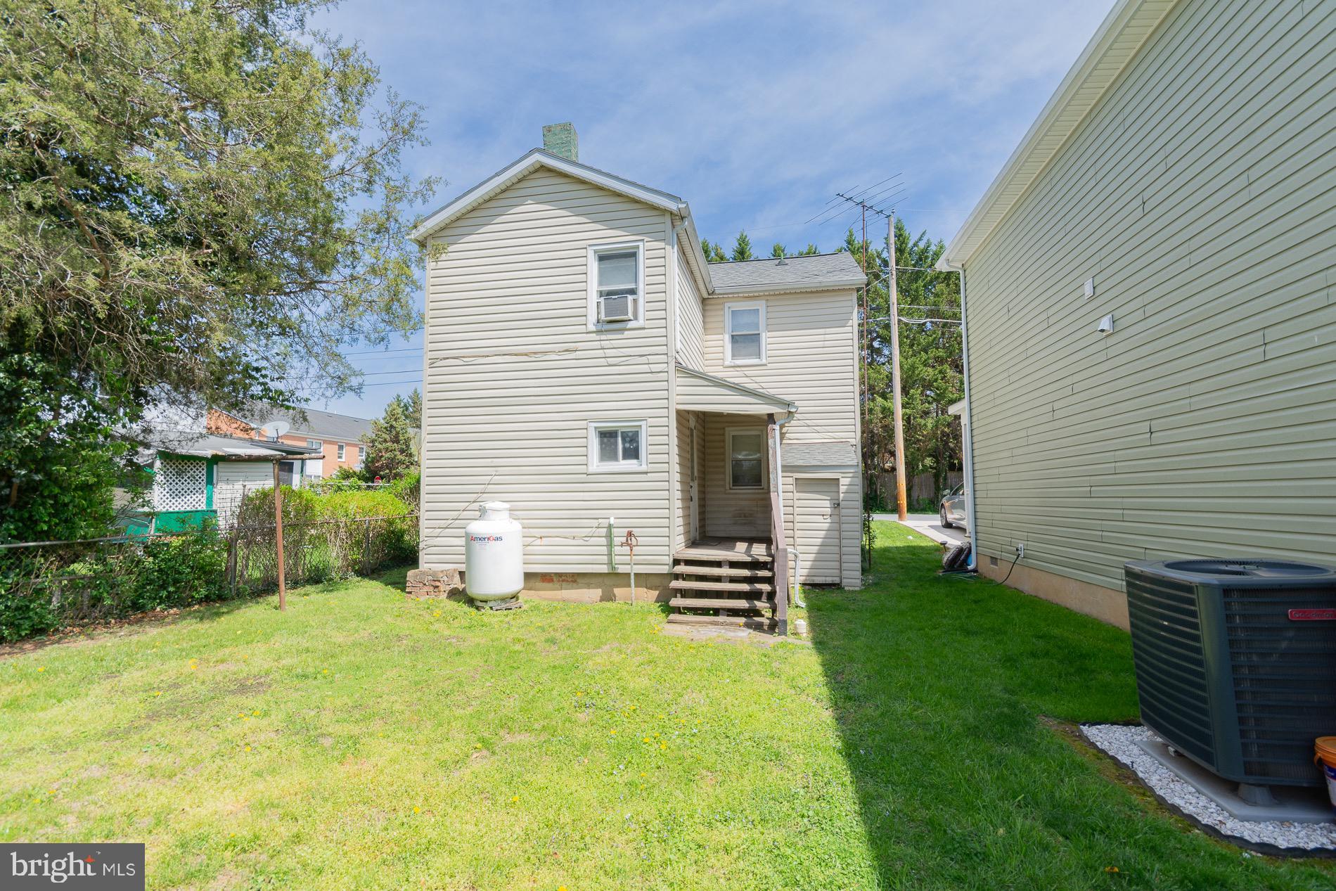 HISTORIC CHARLES TOWN - Residential