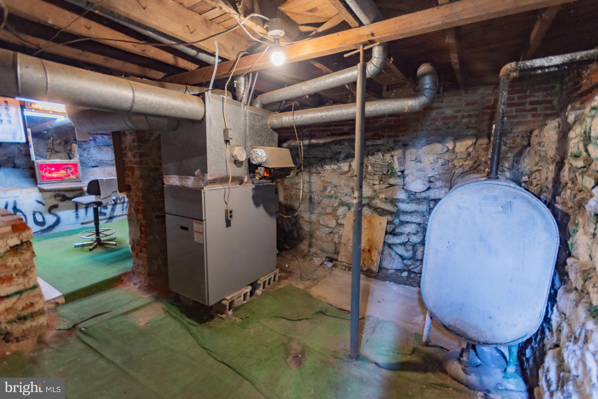 HISTORIC CHARLES TOWN - Residential